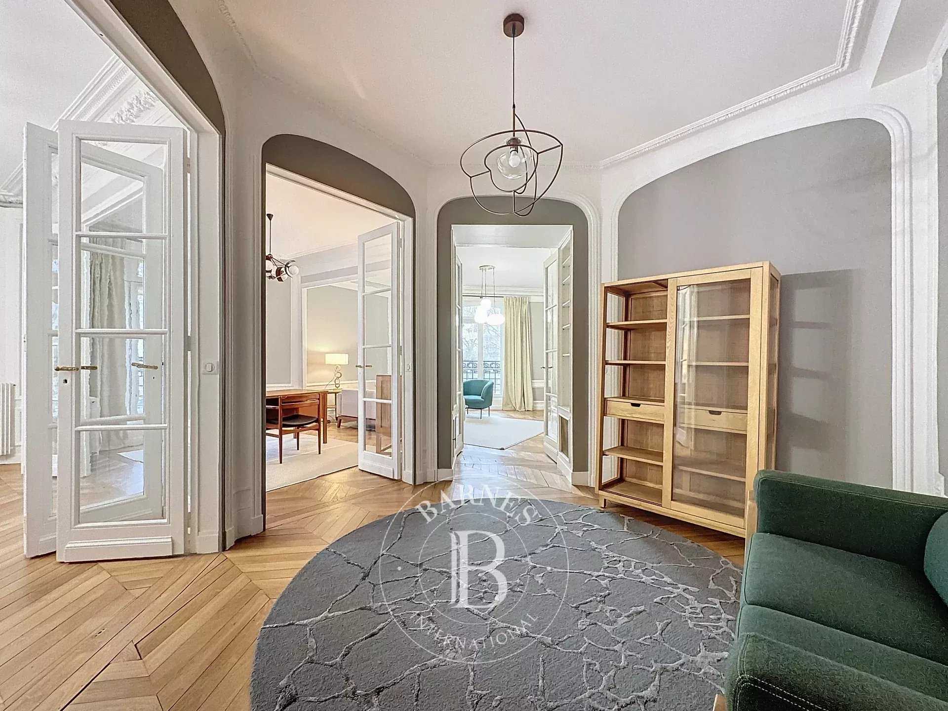 Paris  - Apartment 3 Bedrooms