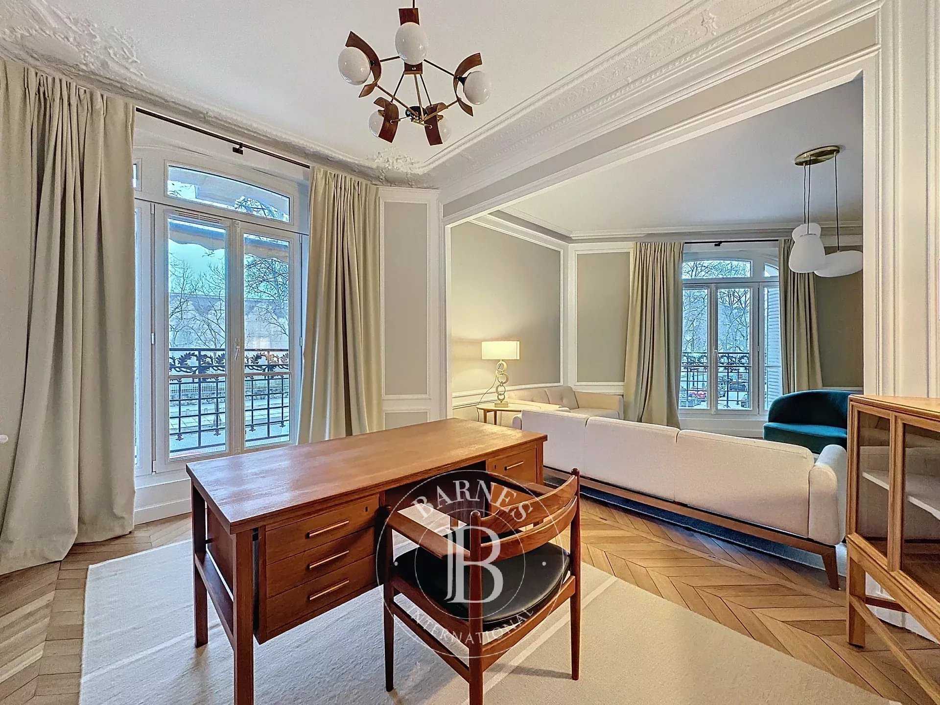 Paris  - Apartment 3 Bedrooms