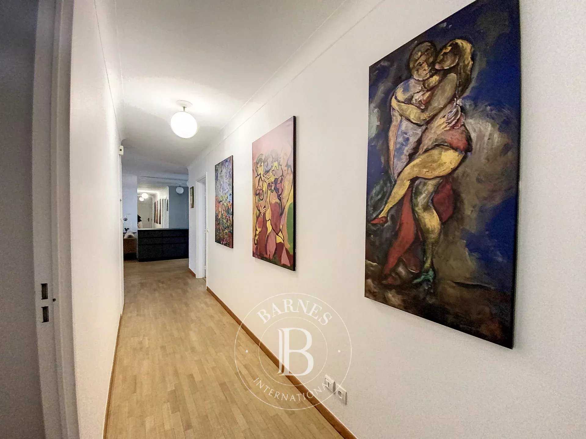 Paris  - Apartment 3 Bedrooms