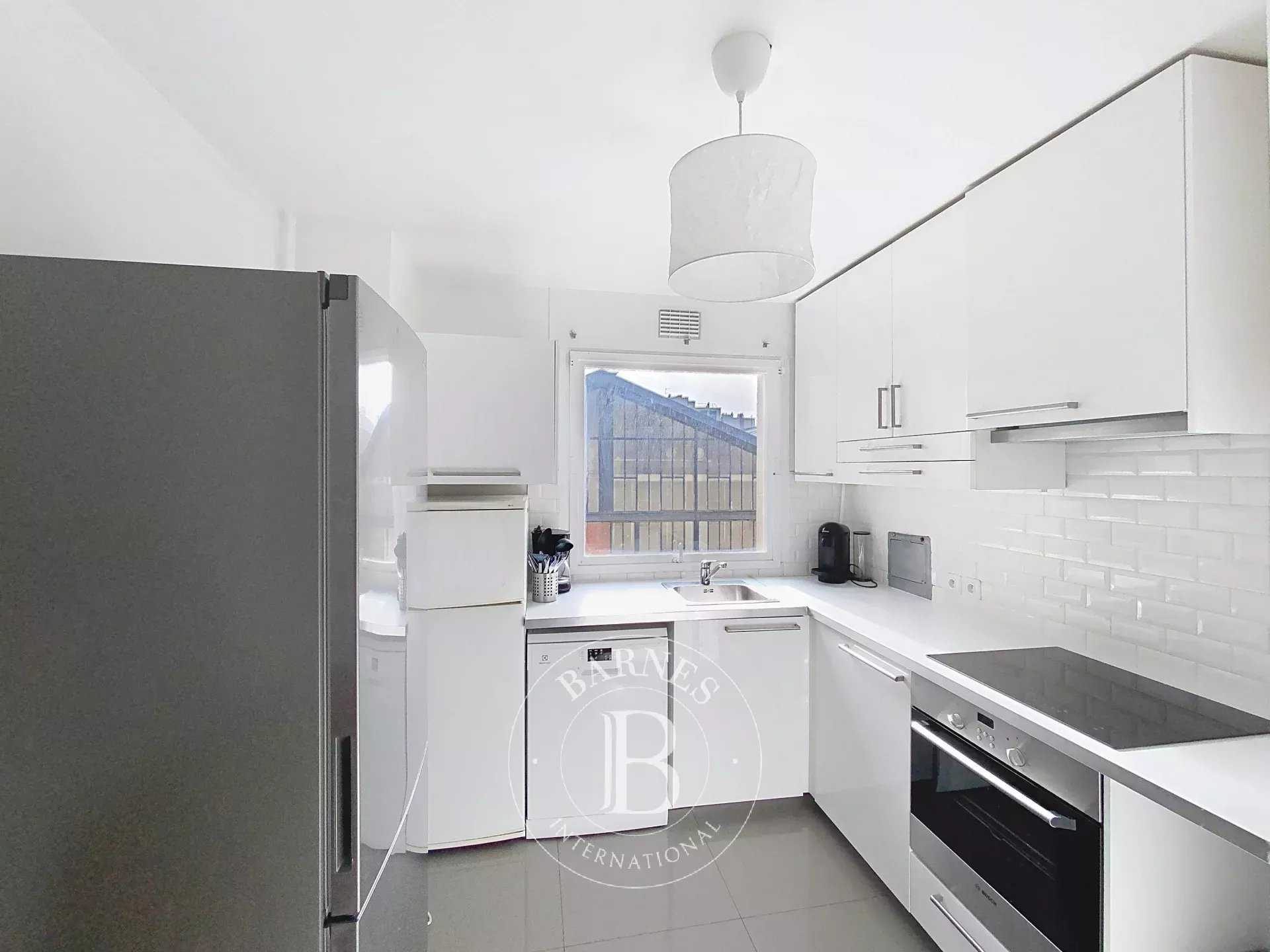 Apartment Paris 75015  -  ref 84278559 (picture 2)