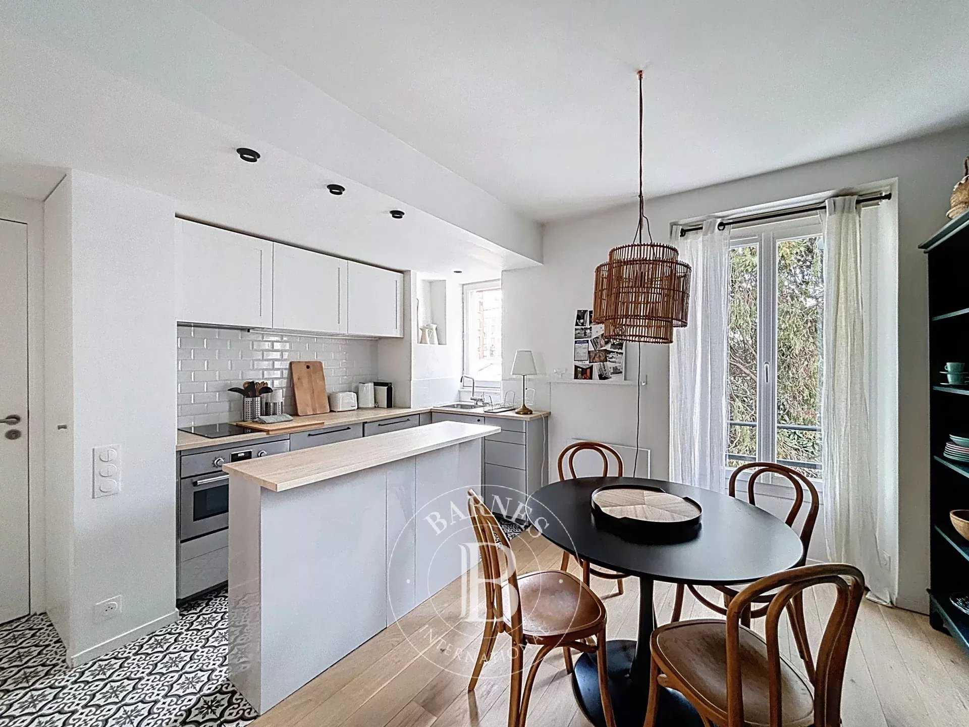 Apartment Paris 75014  -  ref 86678126 (picture 1)