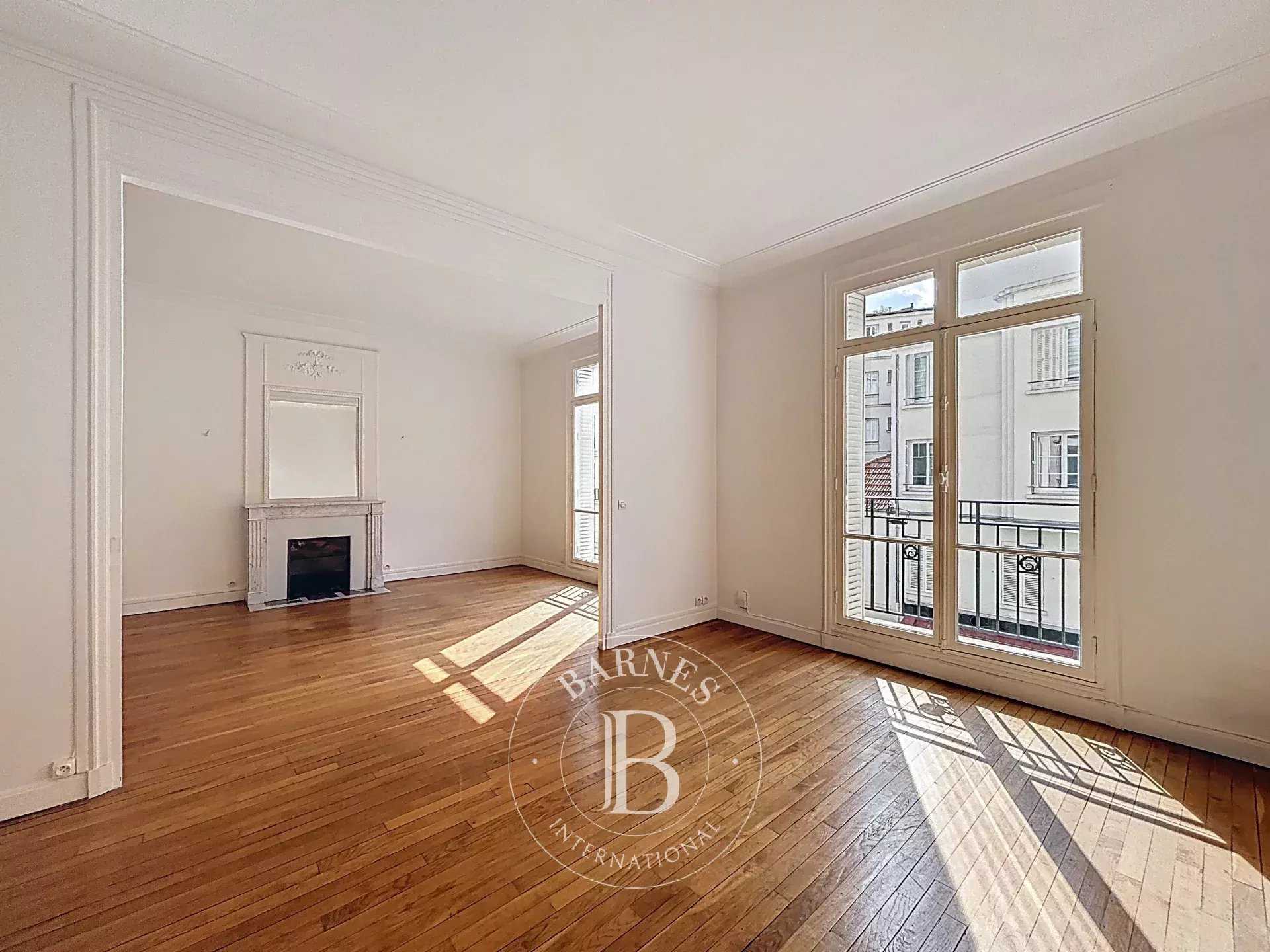 Apartment Paris 75015  -  ref 2768482 (picture 2)