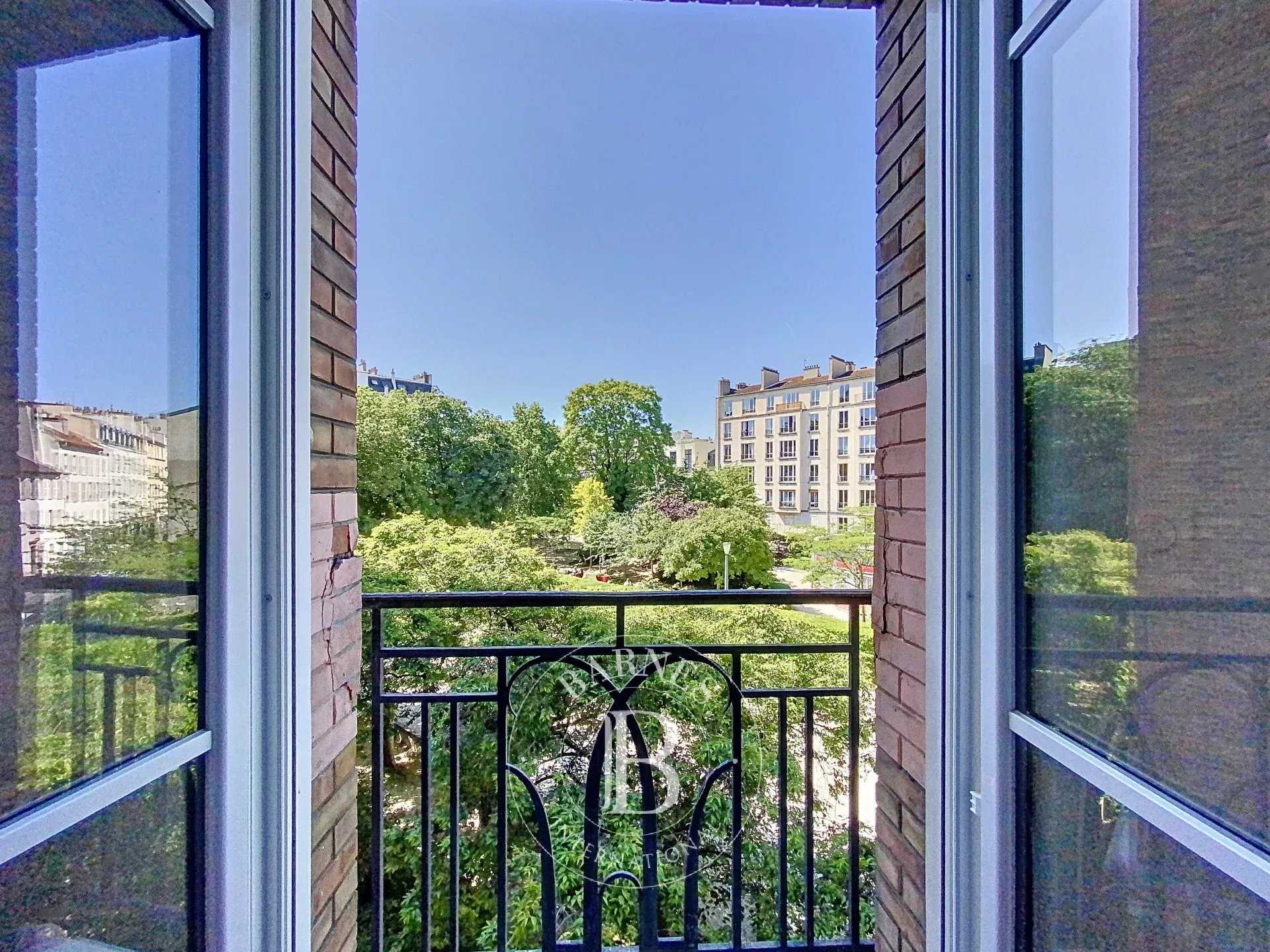 Apartment Paris 75015  -  ref 85770603 (picture 1)