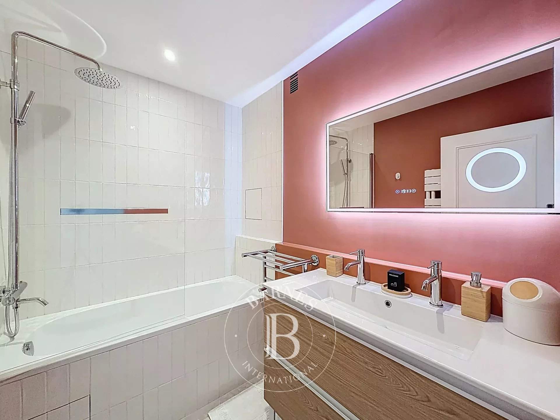 Paris  - Apartment 3 Bedrooms - picture 13