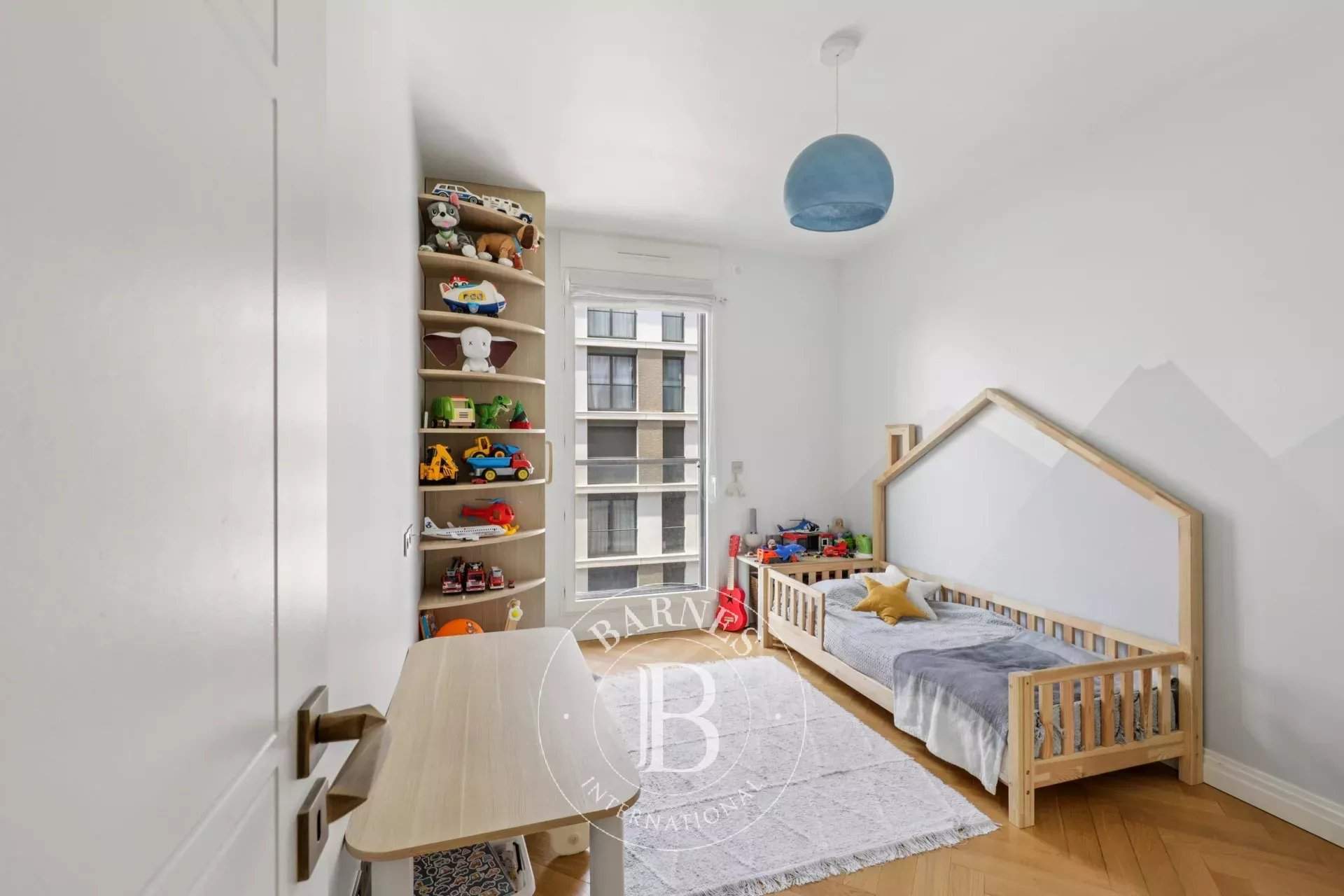 Issy-les-Moulineaux  - Appartement 8 Pièces 5 Chambres - picture 10