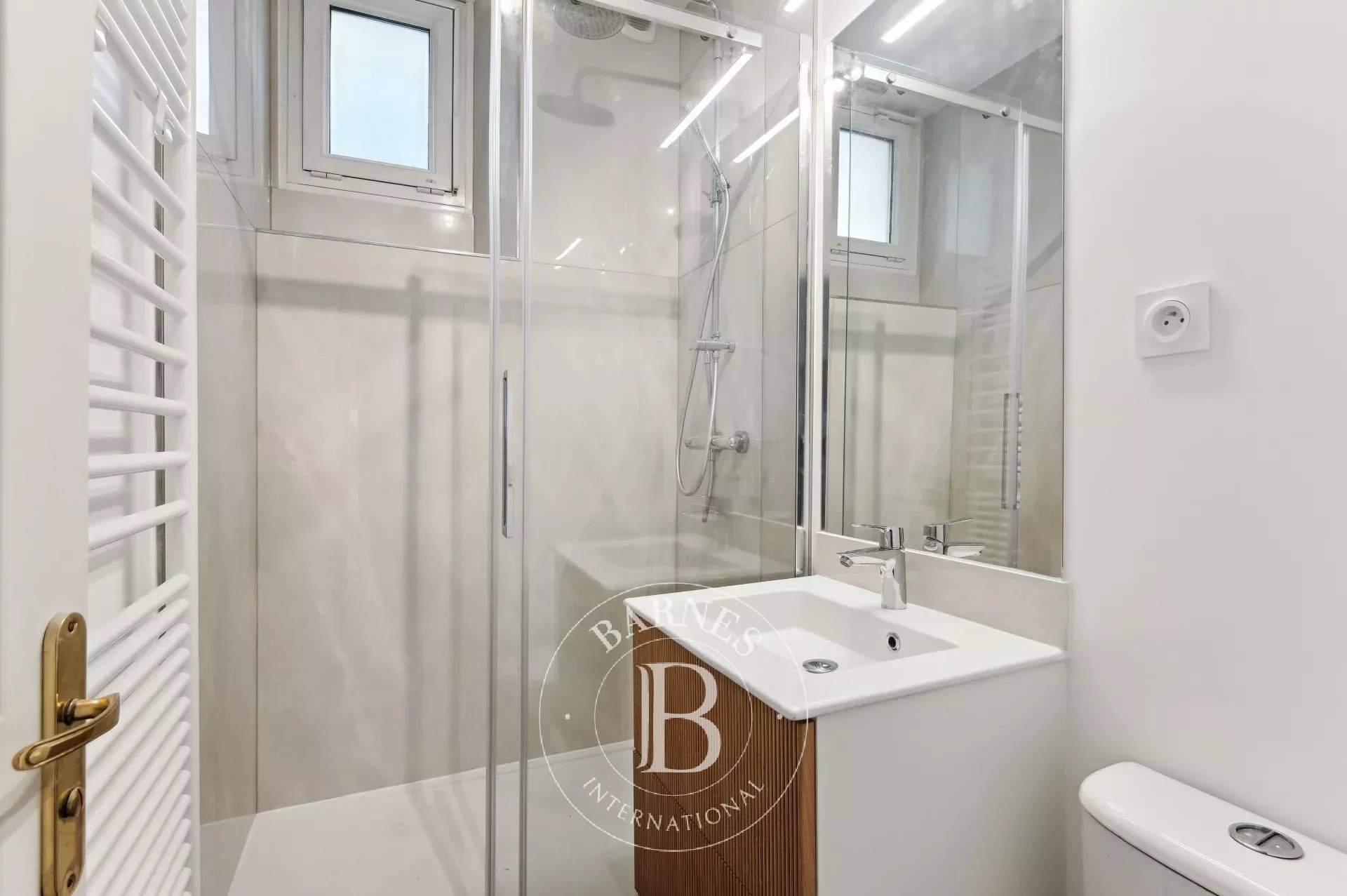 Paris  - House 5 Bedrooms - picture 10