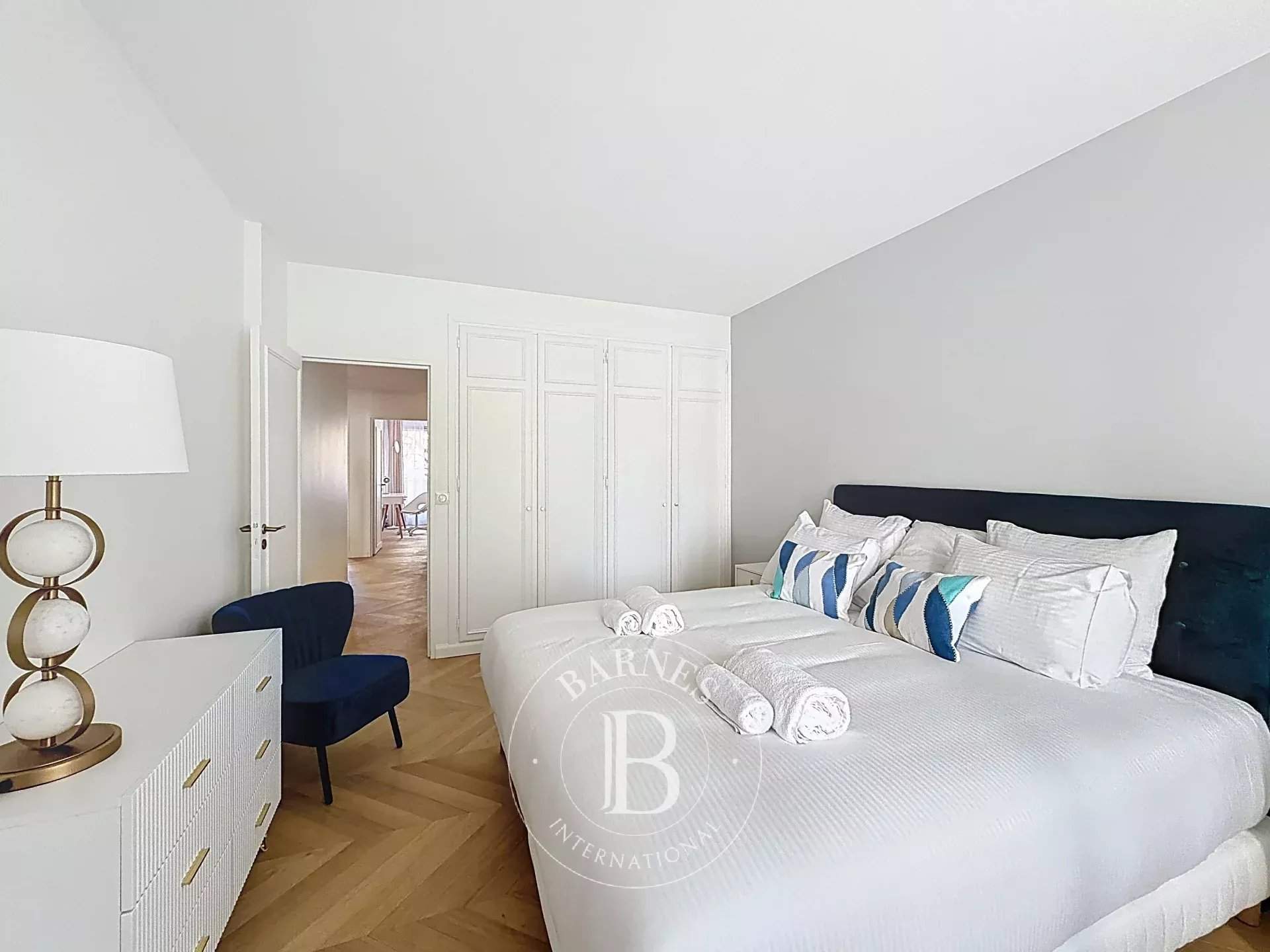 Paris  - Apartment 3 Bedrooms - picture 10