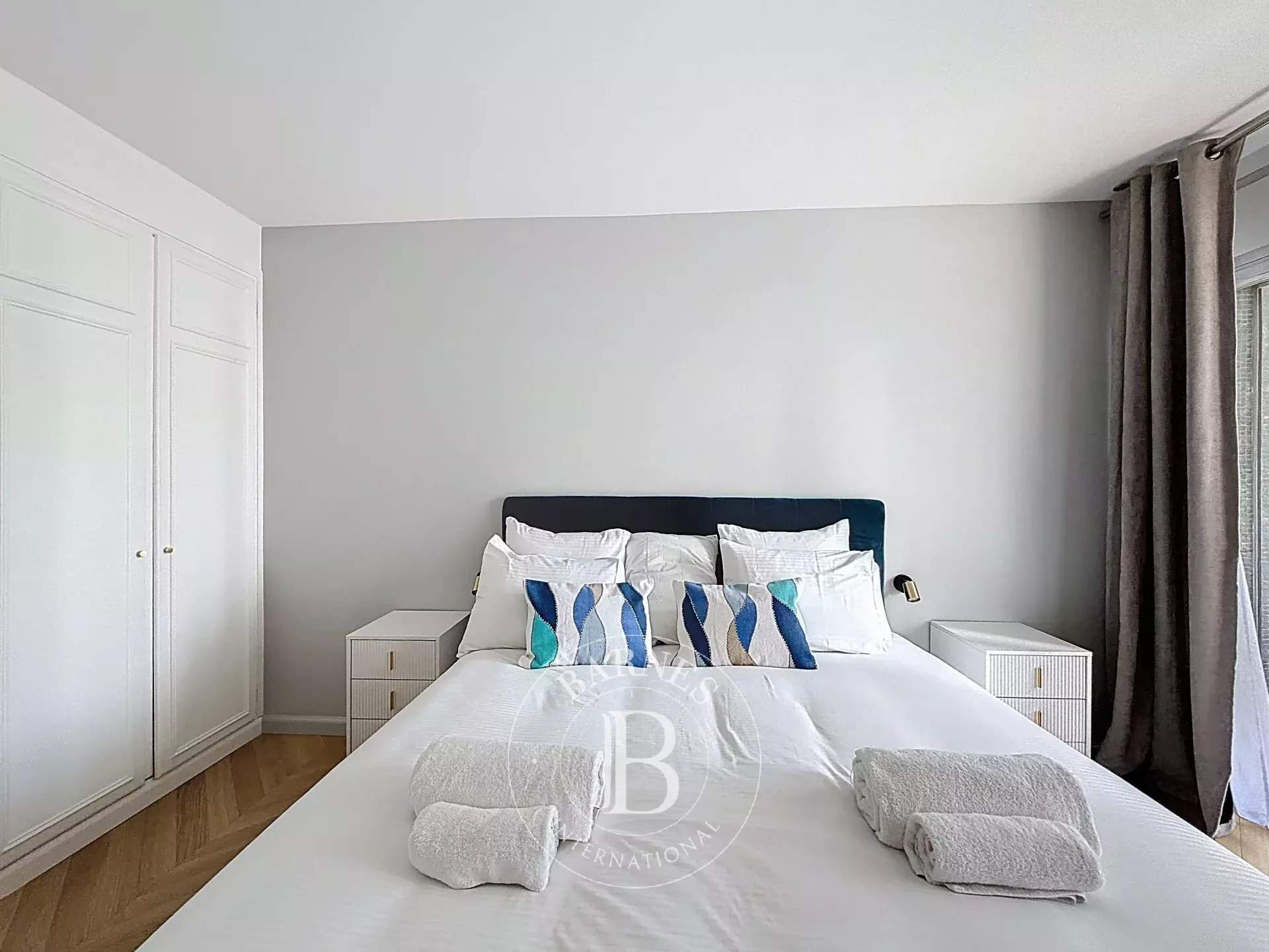 Paris  - Apartment 3 Bedrooms - picture 11