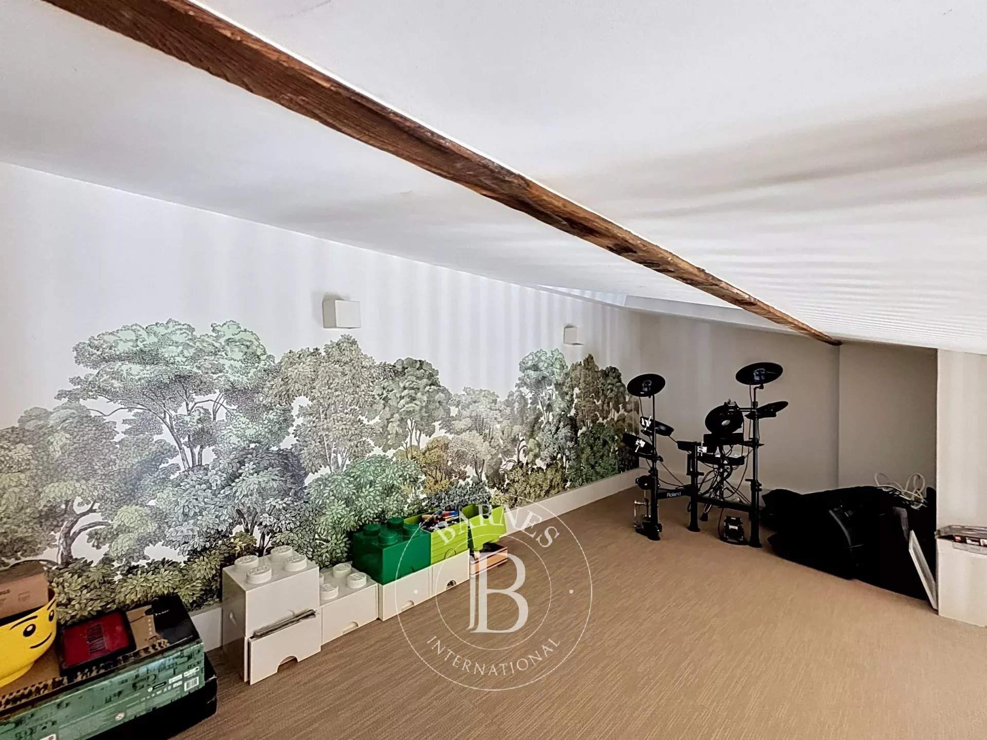 Paris  - Apartment 4 Bedrooms - picture 16