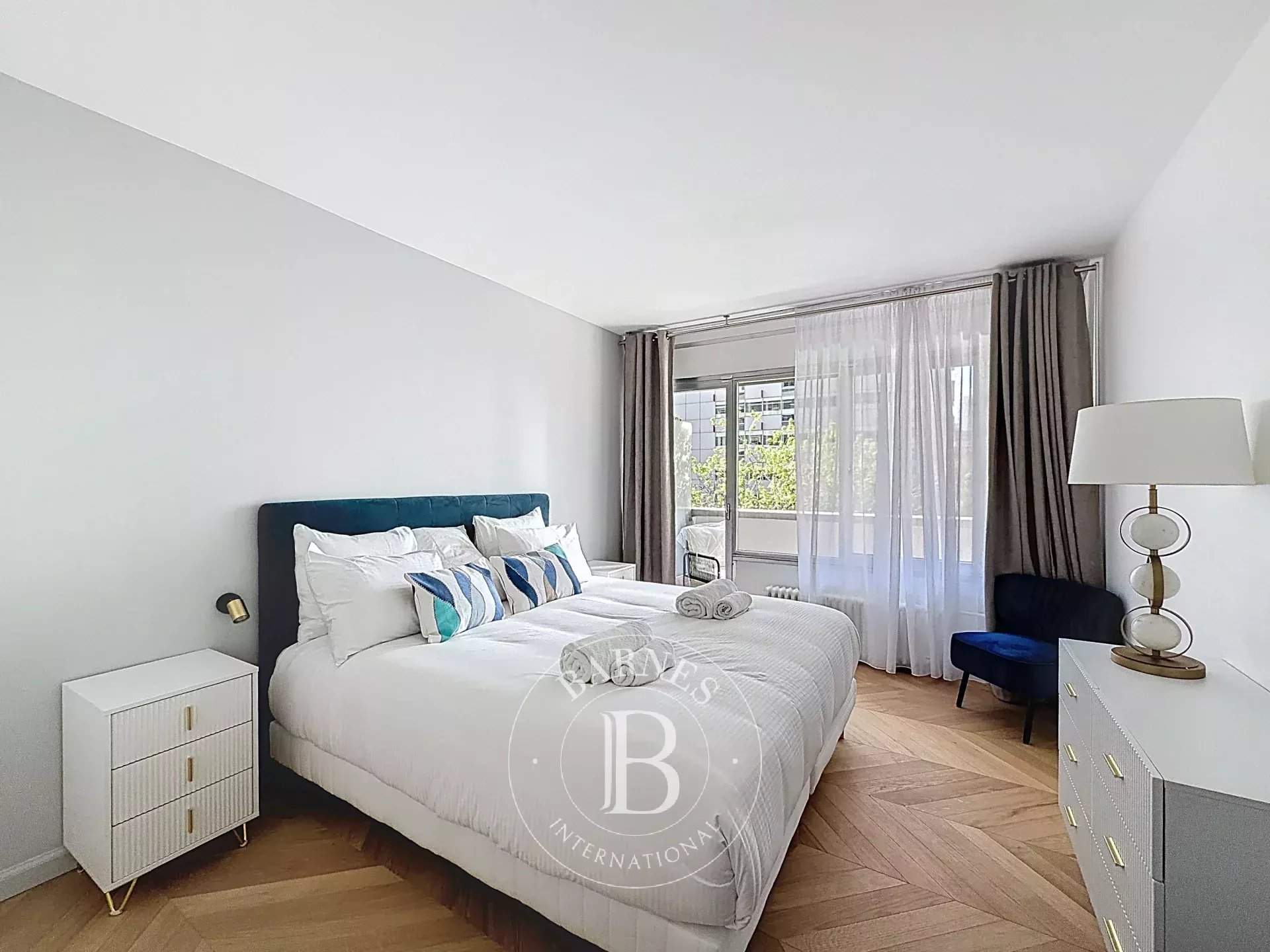 Paris  - Apartment 3 Bedrooms - picture 9