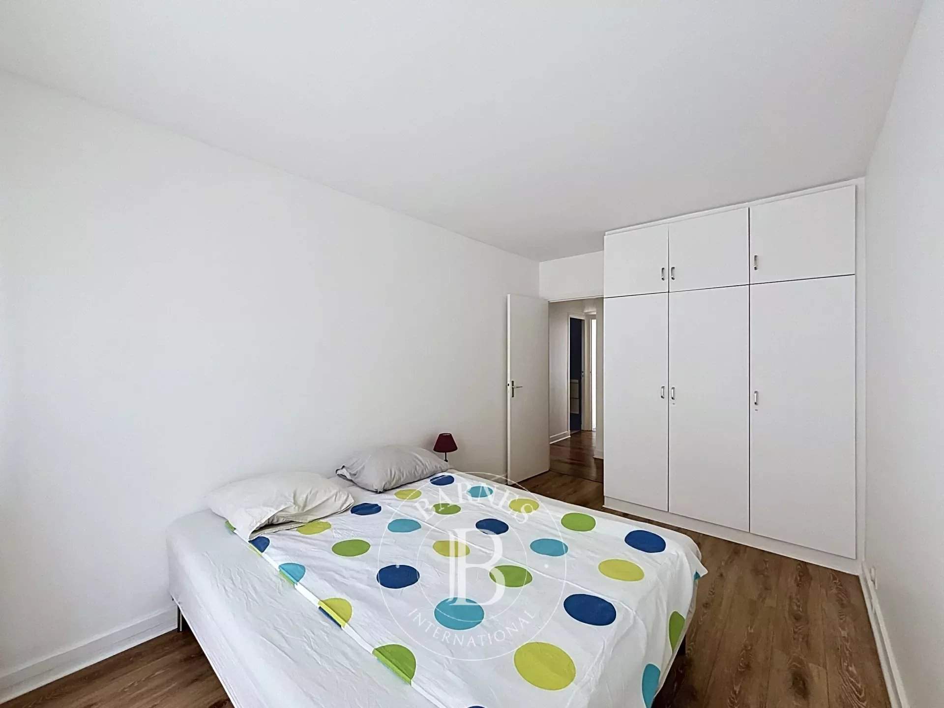 Paris  - Appartement 5 Pi&egrave;ces 3 Chambres - picture 12