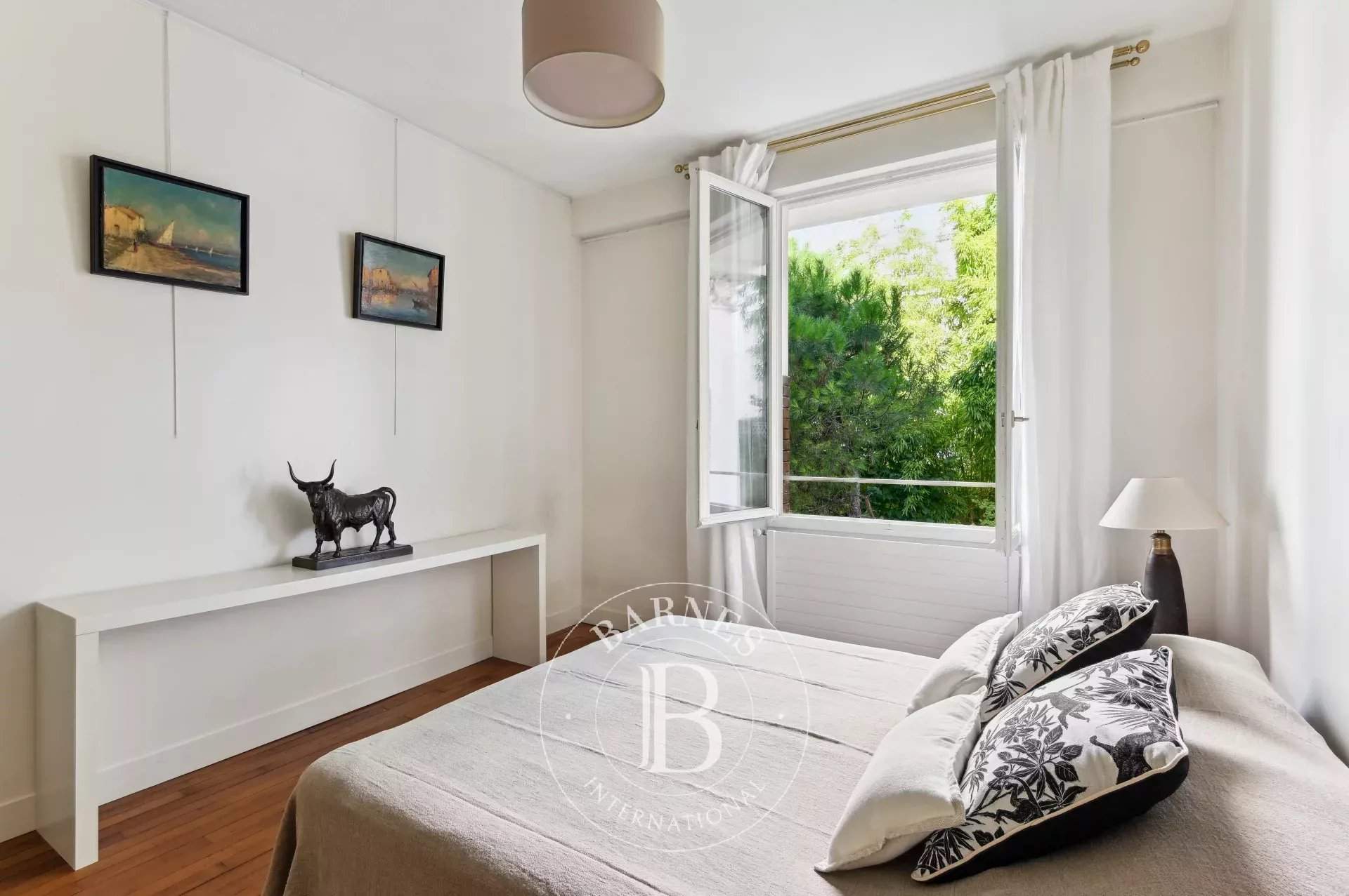 Paris  - House 5 Bedrooms - picture 7