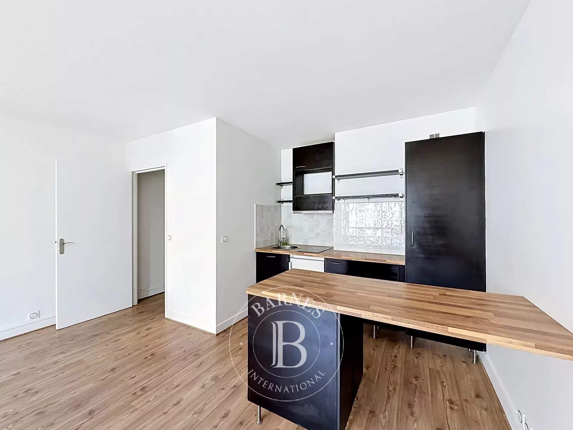 Paris  - Apartment  - picture 1