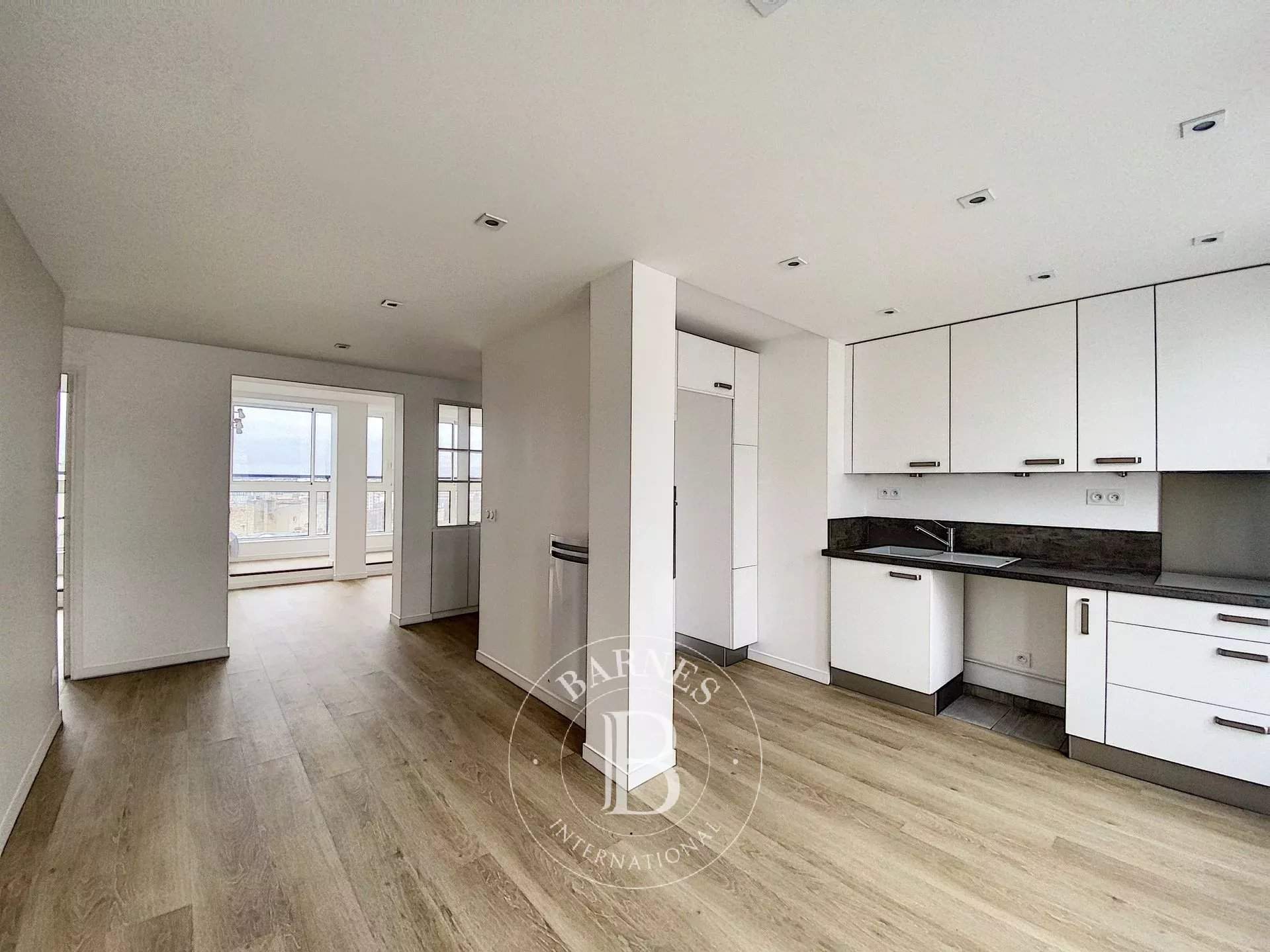 Paris  - Appartement 3 Pi&egrave;ces 2 Chambres - picture 5