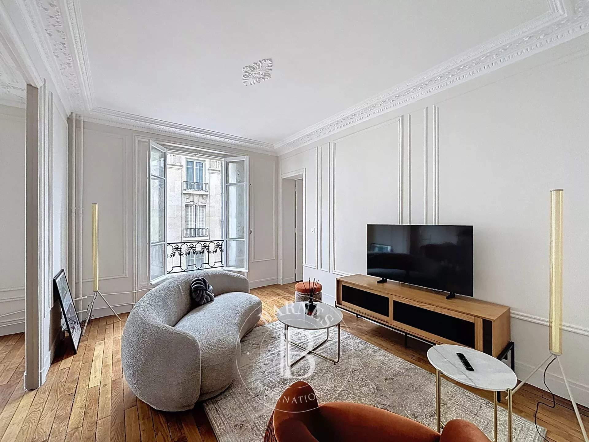 Paris  - Appartement 4 Pi&egrave;ces 2 Chambres - picture 3