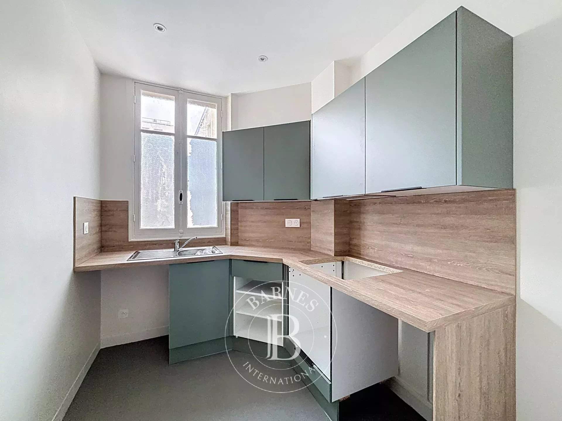 Paris  - Apartment 2 Bedrooms - picture 4