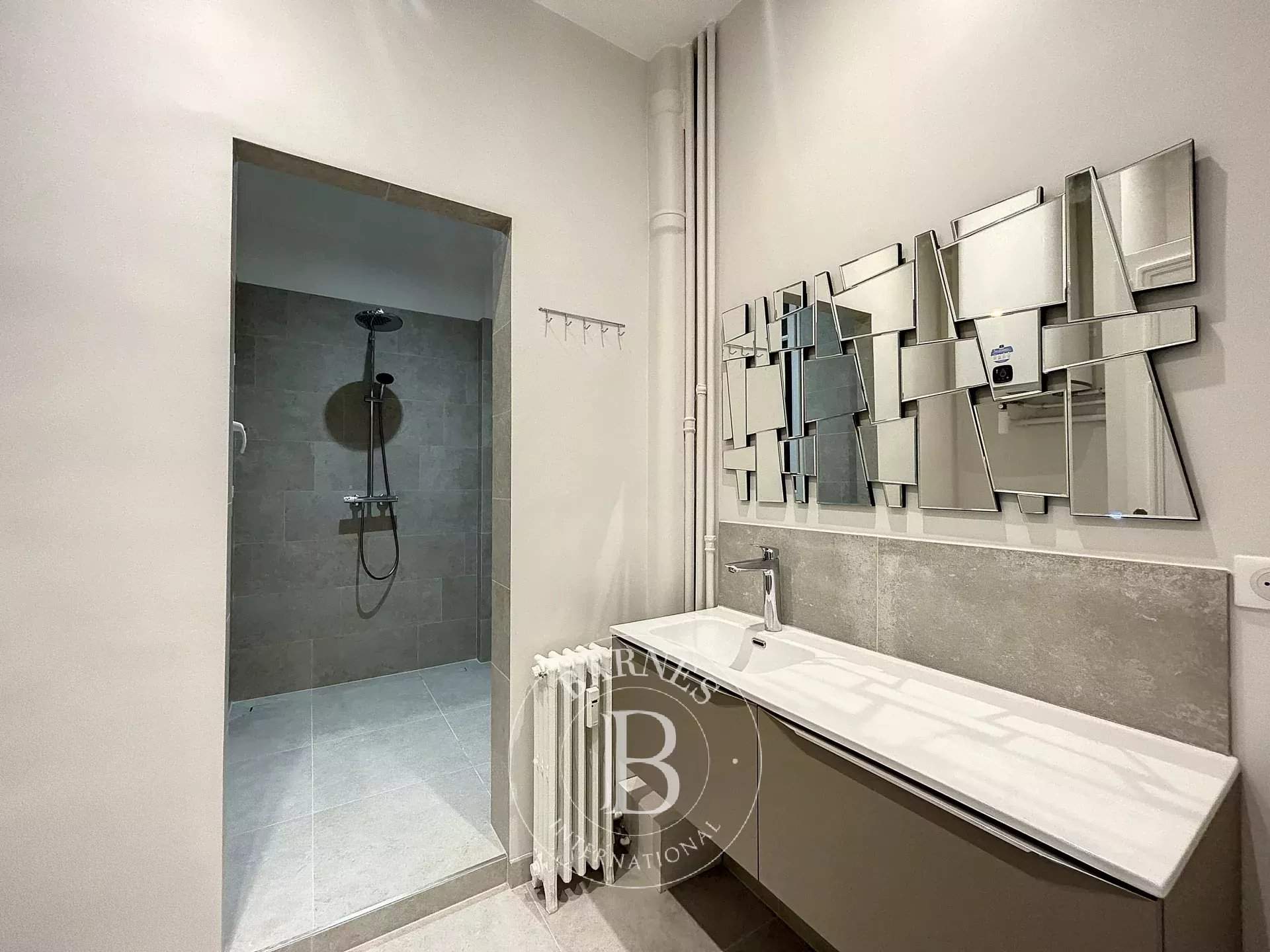 Paris  - Apartment 2 Bedrooms - picture 8