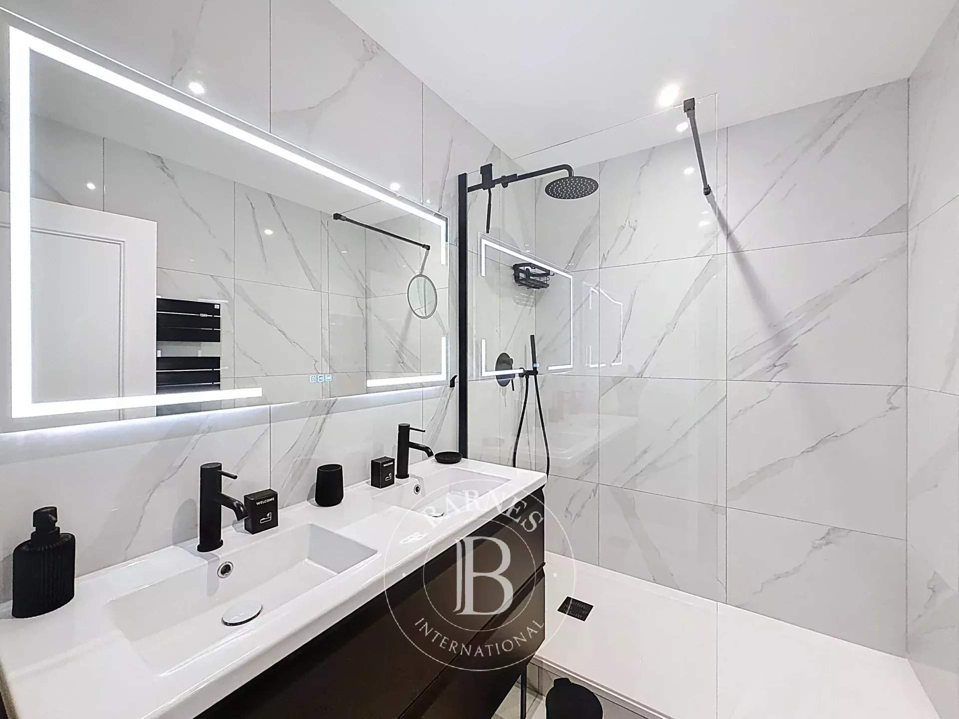 Paris  - Apartment 3 Bedrooms - picture 12