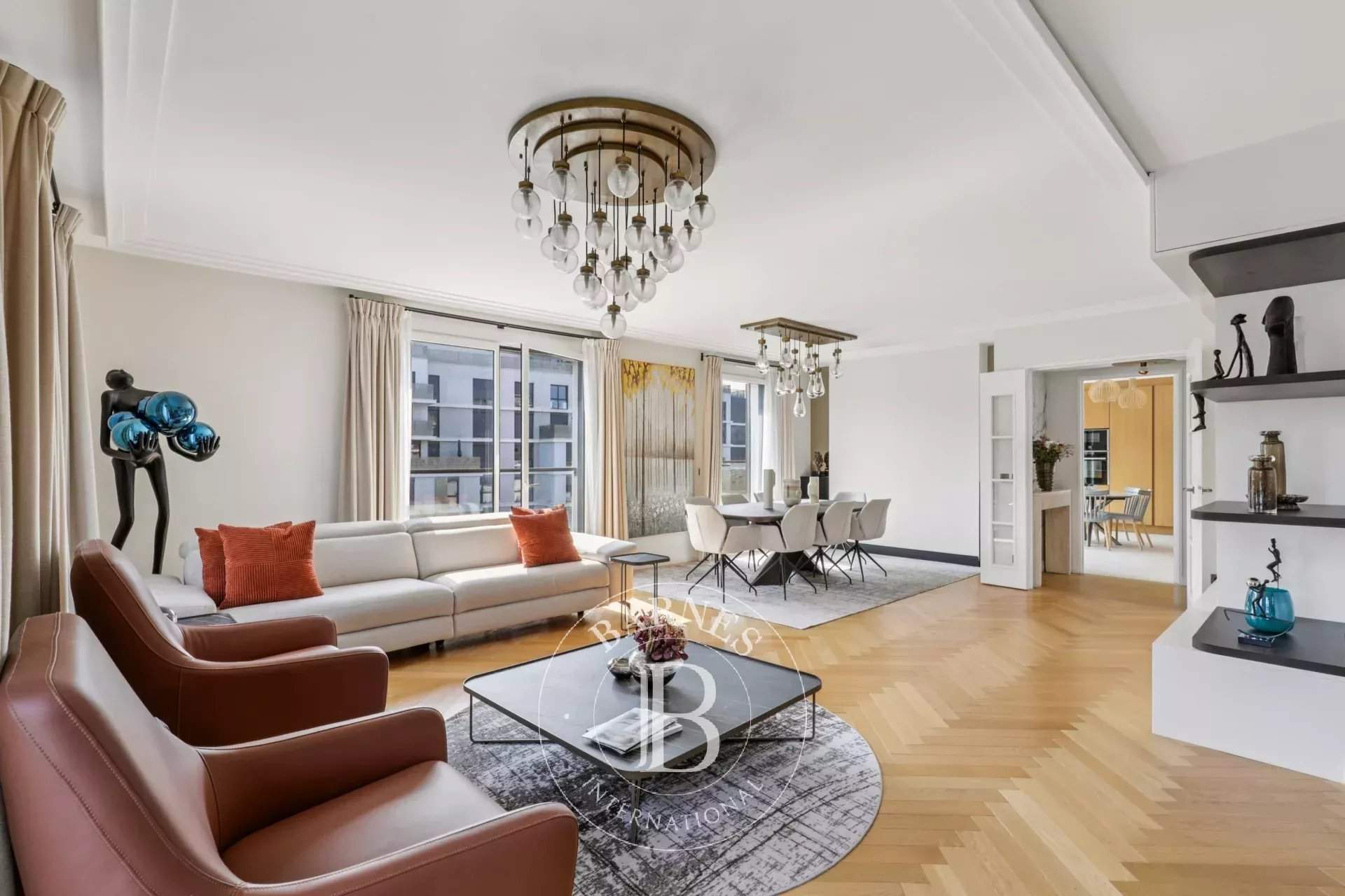 Issy-les-Moulineaux  - Appartement 8 Pièces 5 Chambres - picture 2