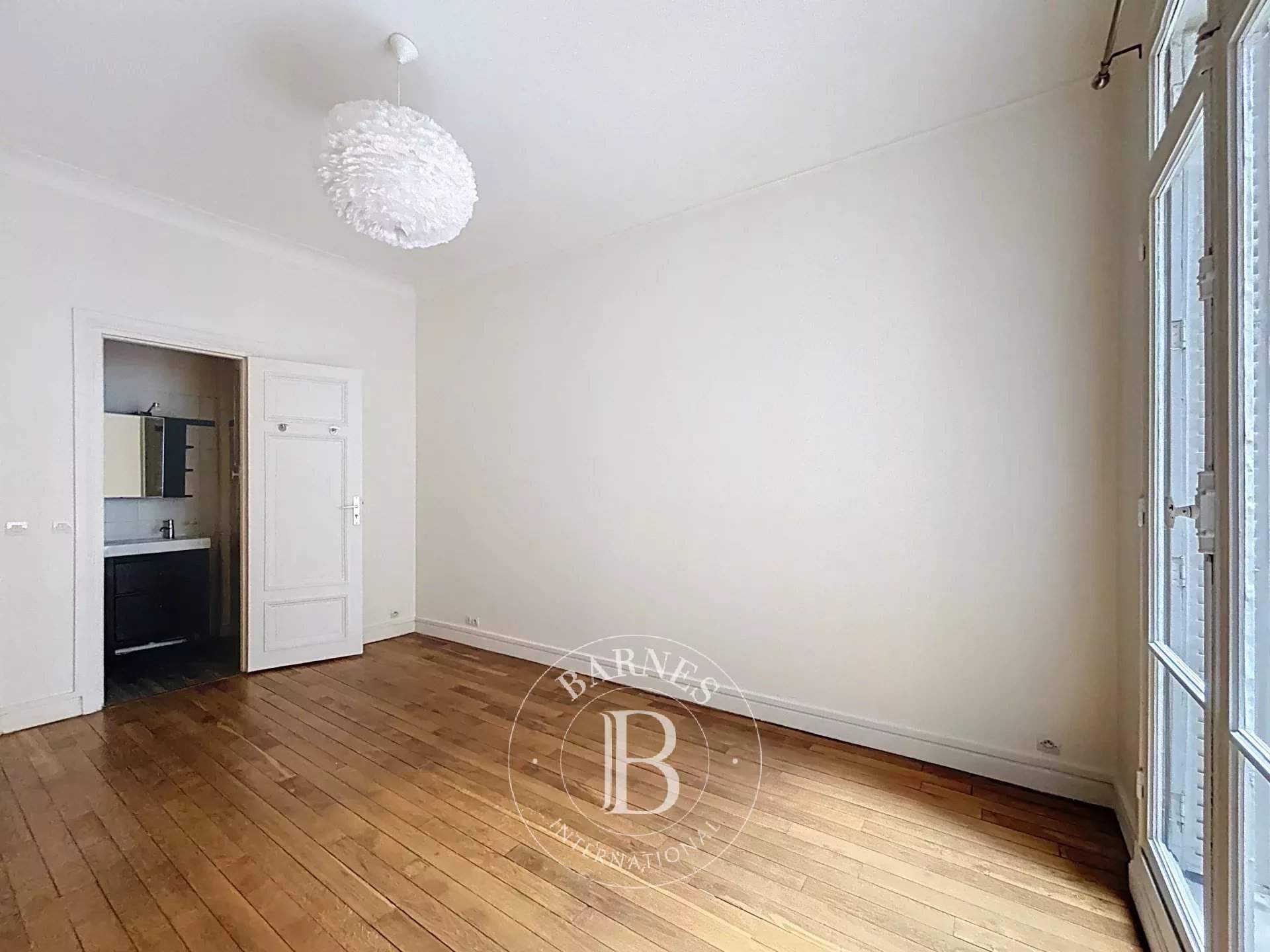 Paris  - Apartment 2 Bedrooms - picture 10