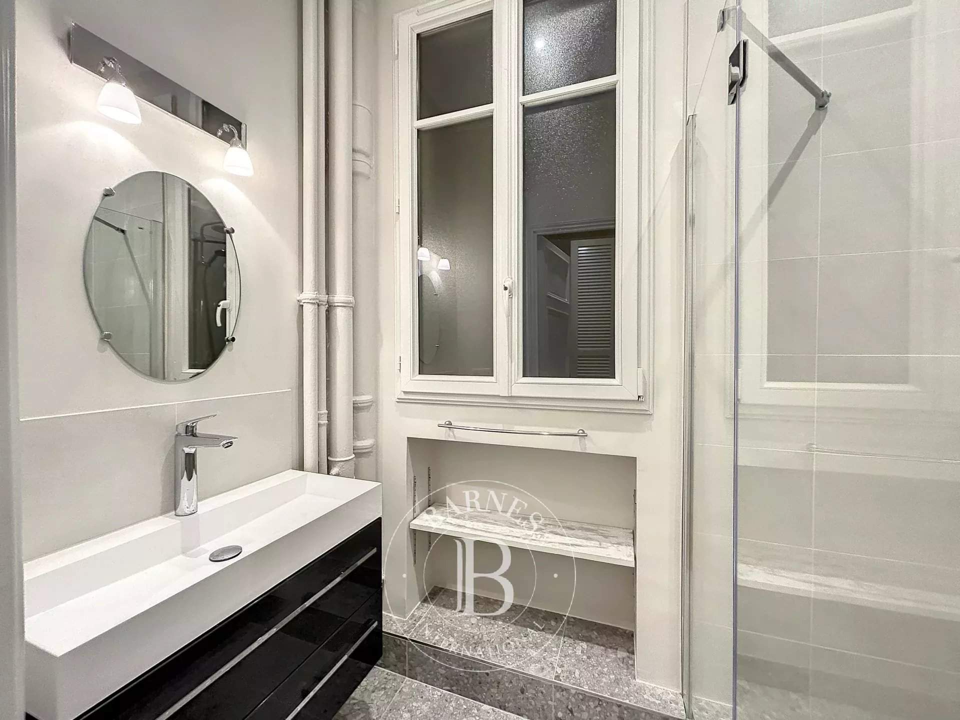 Paris  - Apartment 3 Bedrooms - picture 13