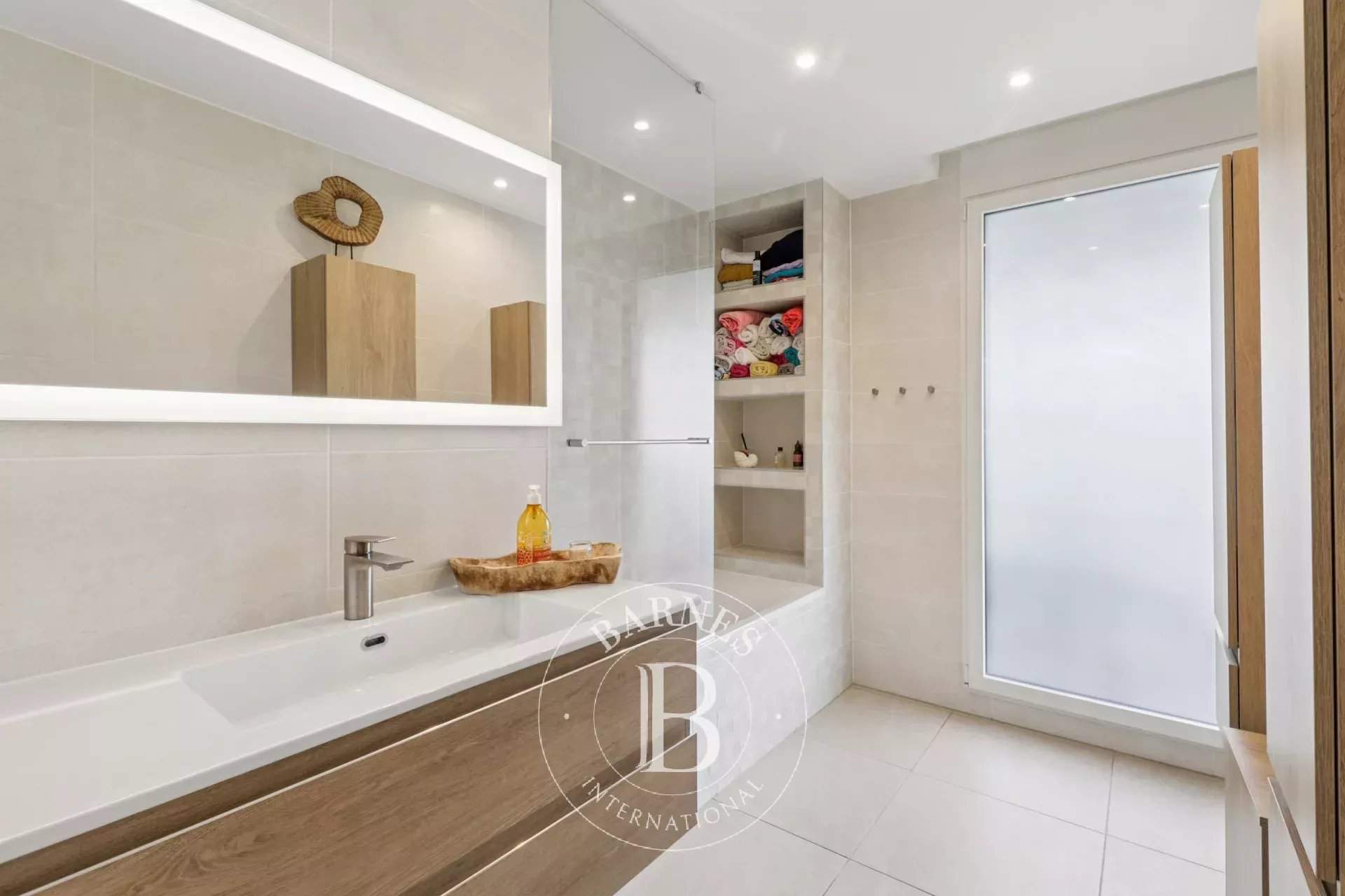 Issy-les-Moulineaux  - Appartement 8 Pièces 5 Chambres - picture 11