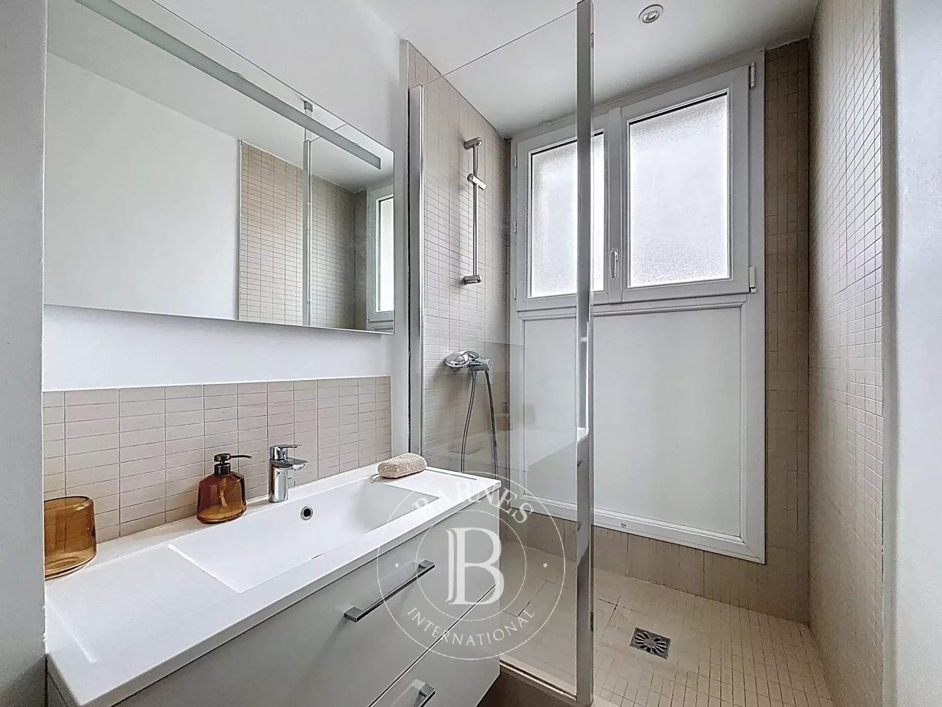 Paris  - Apartment  - picture 9