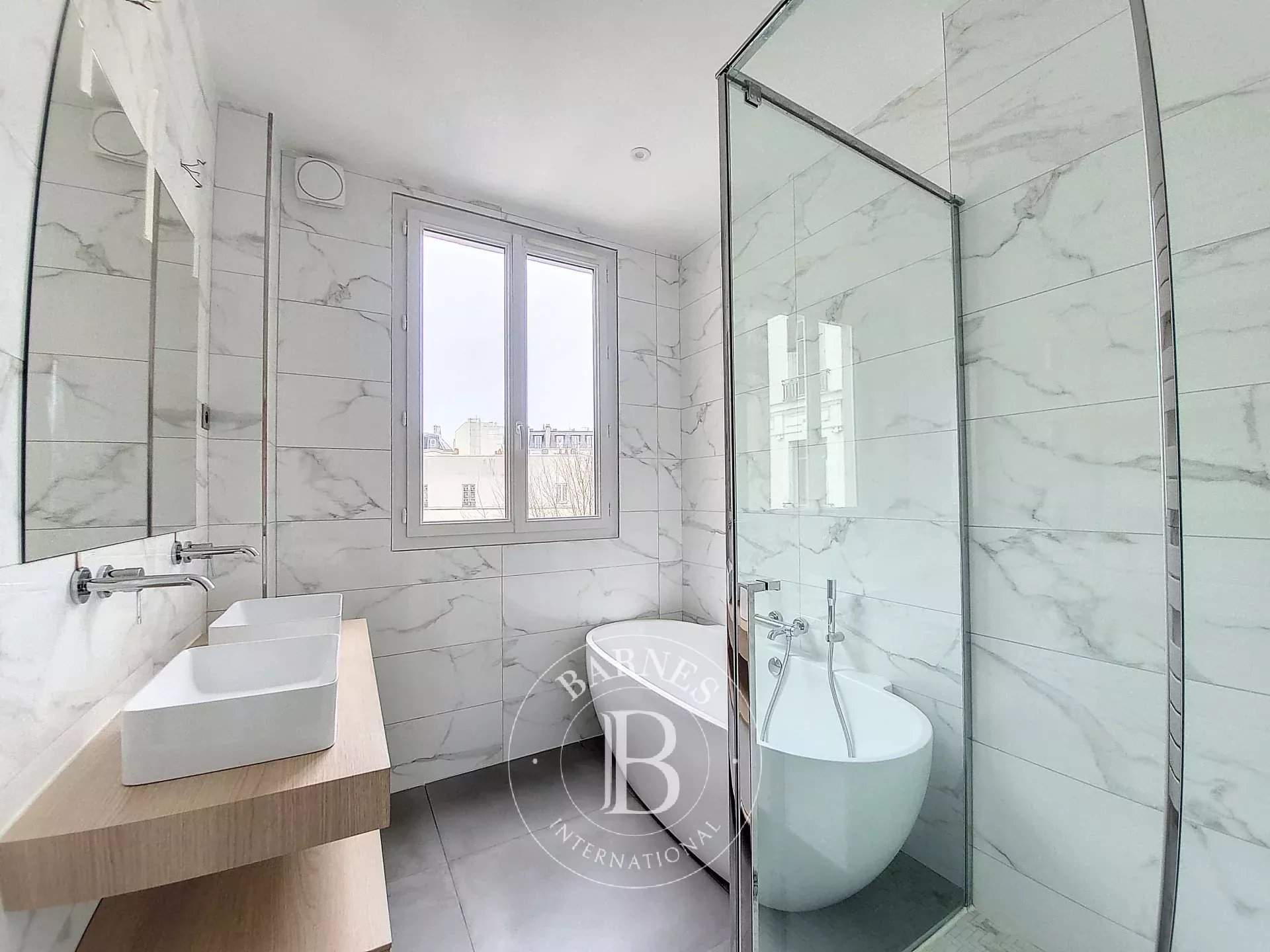 Paris  - Appartement 5 Pi&egrave;ces 3 Chambres - picture 13