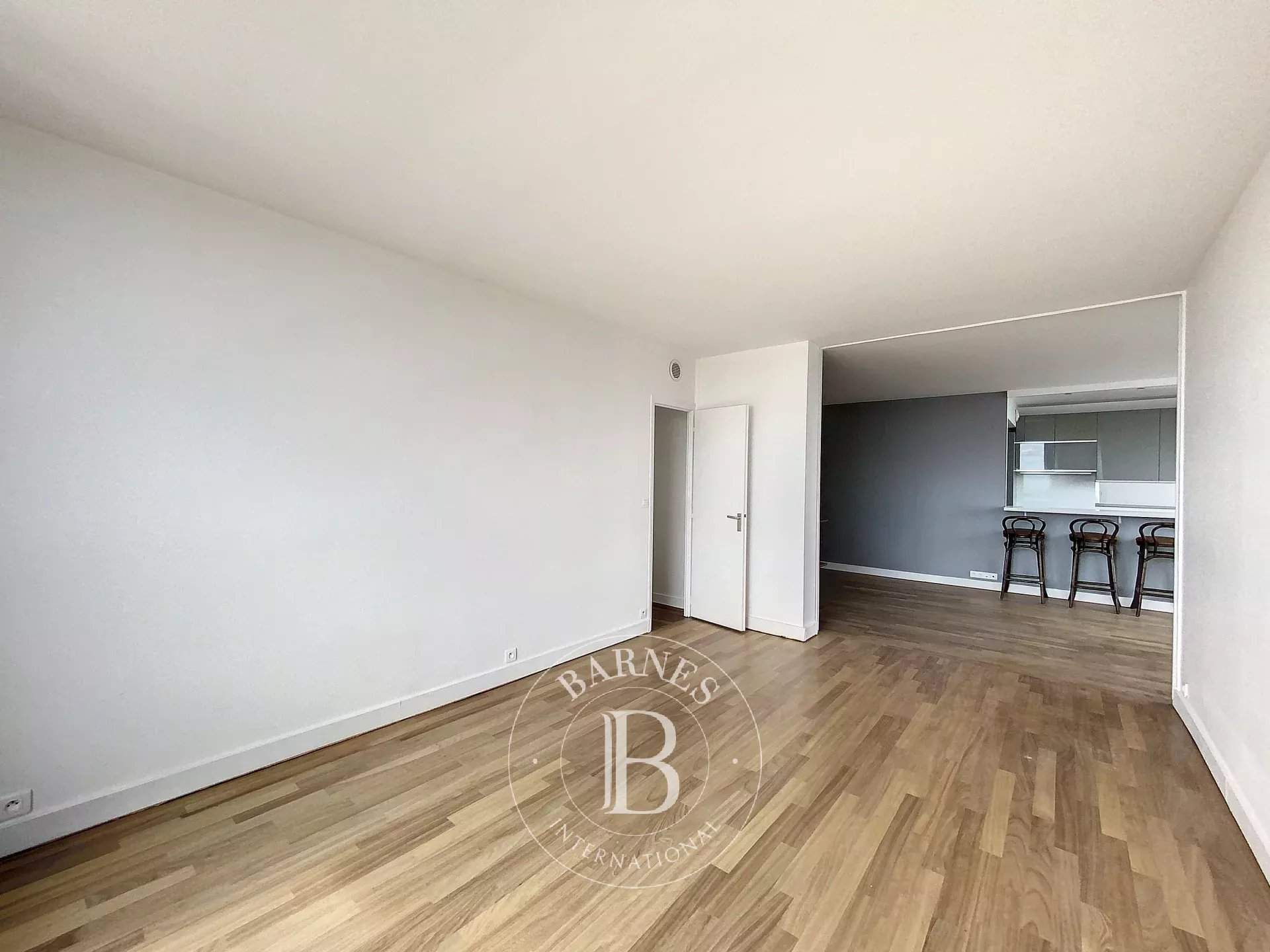 Paris  - Apartment 2 Bedrooms - picture 9