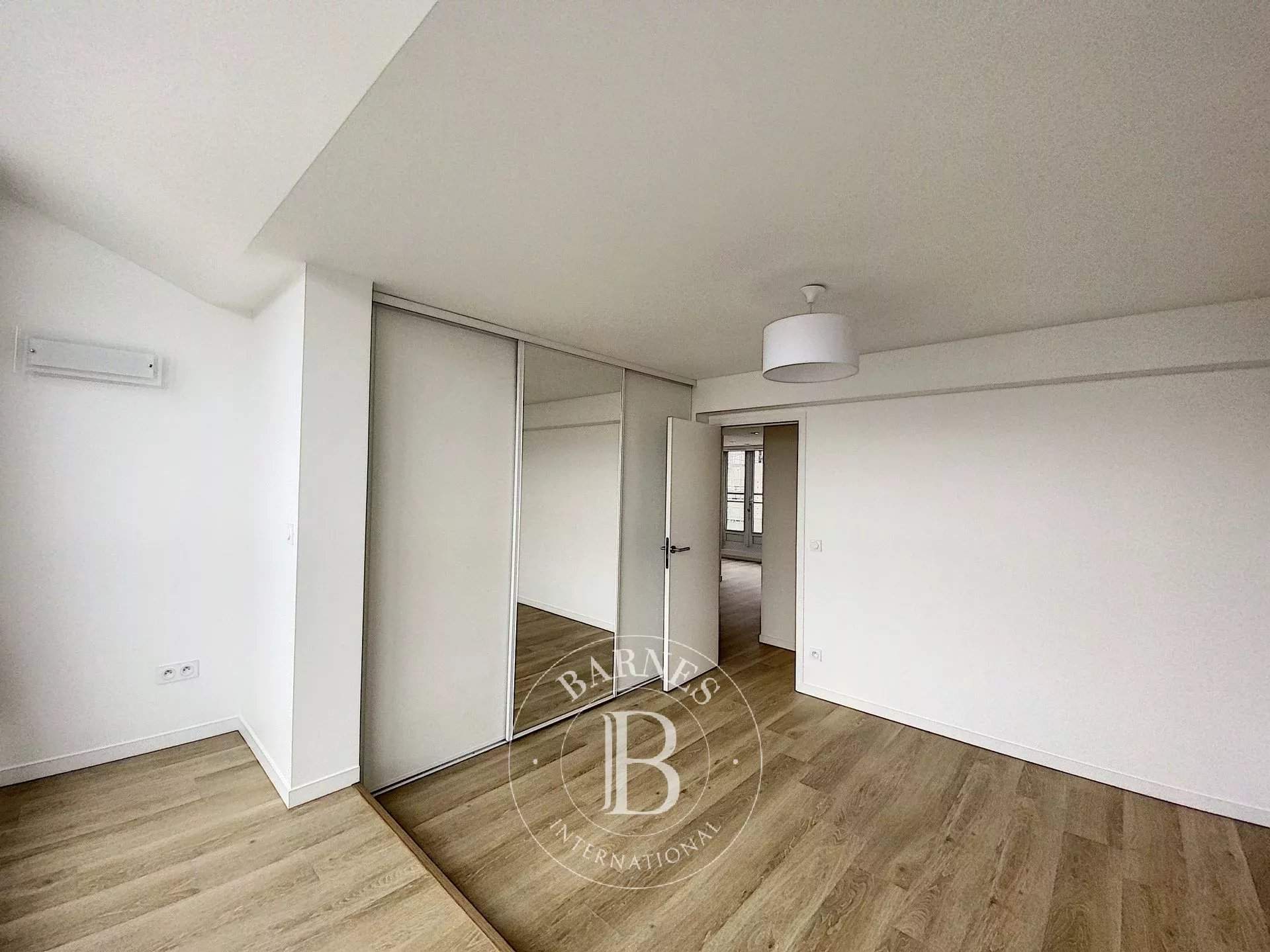 Paris  - Appartement 3 Pi&egrave;ces 2 Chambres - picture 4