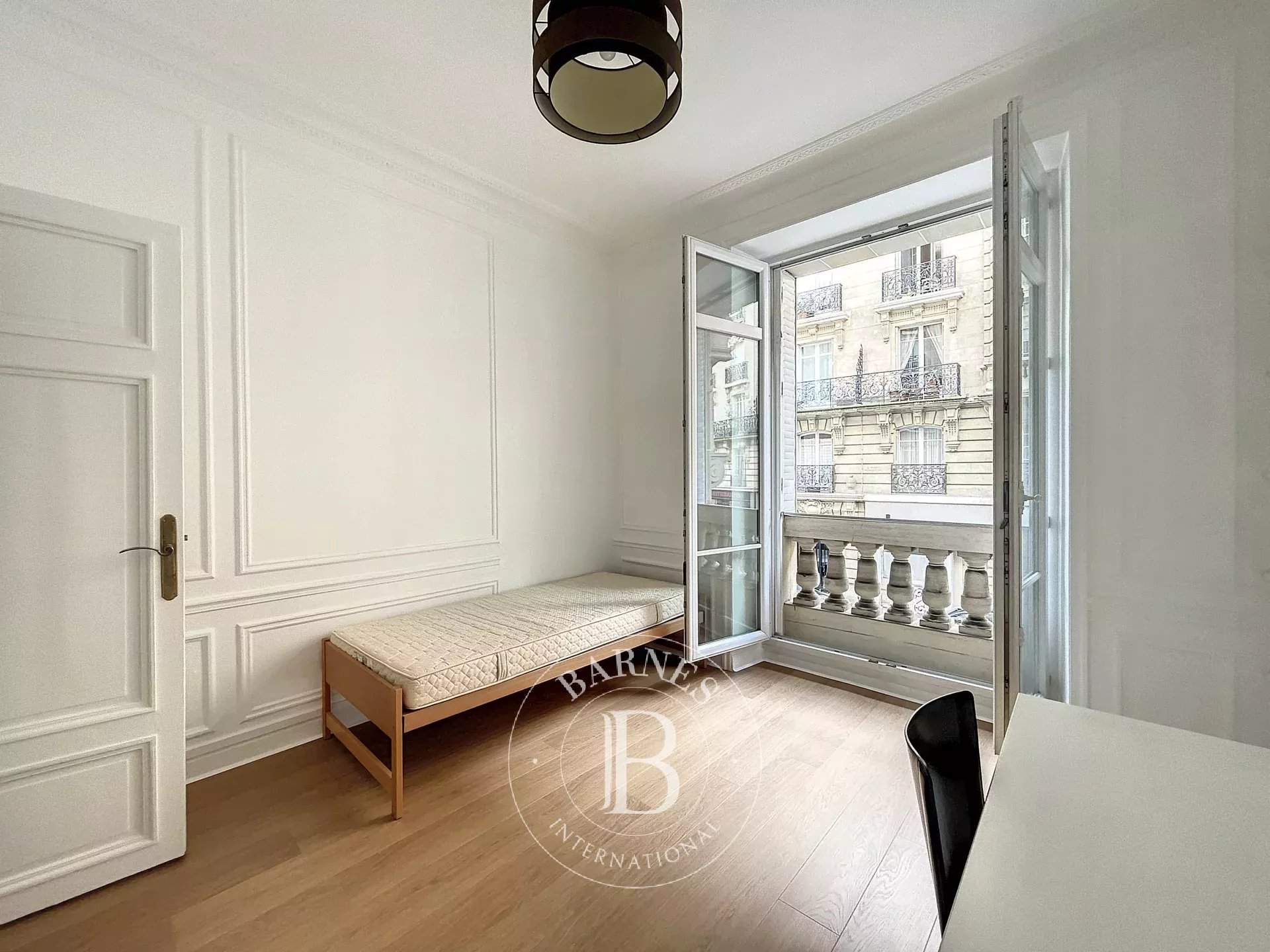 Paris  - Apartment 3 Bedrooms - picture 9