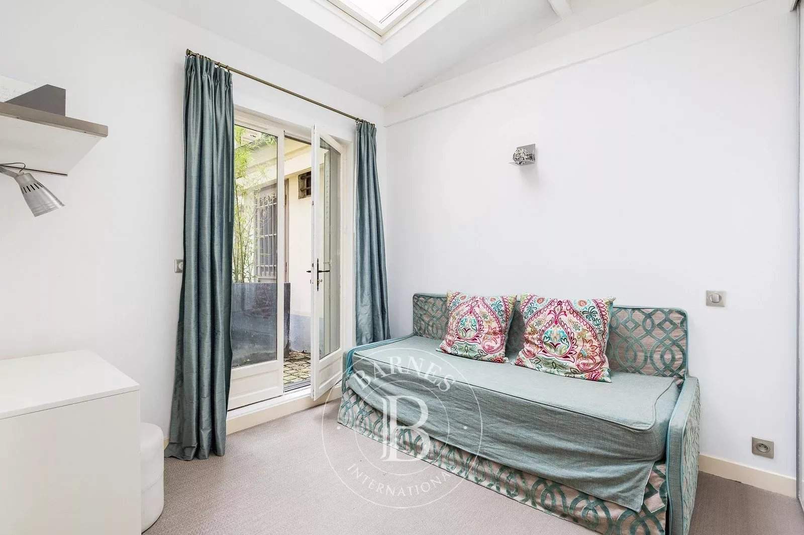 Paris  - House 1 Bedroom - picture 6