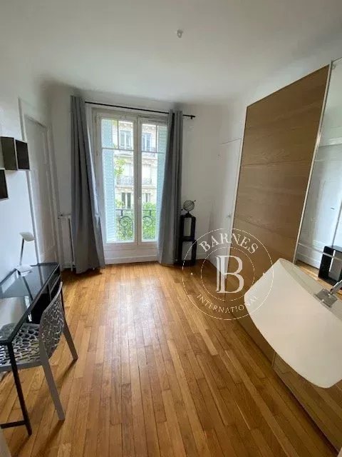 Paris  - Appartement 5 Pi&egrave;ces 3 Chambres - picture 8