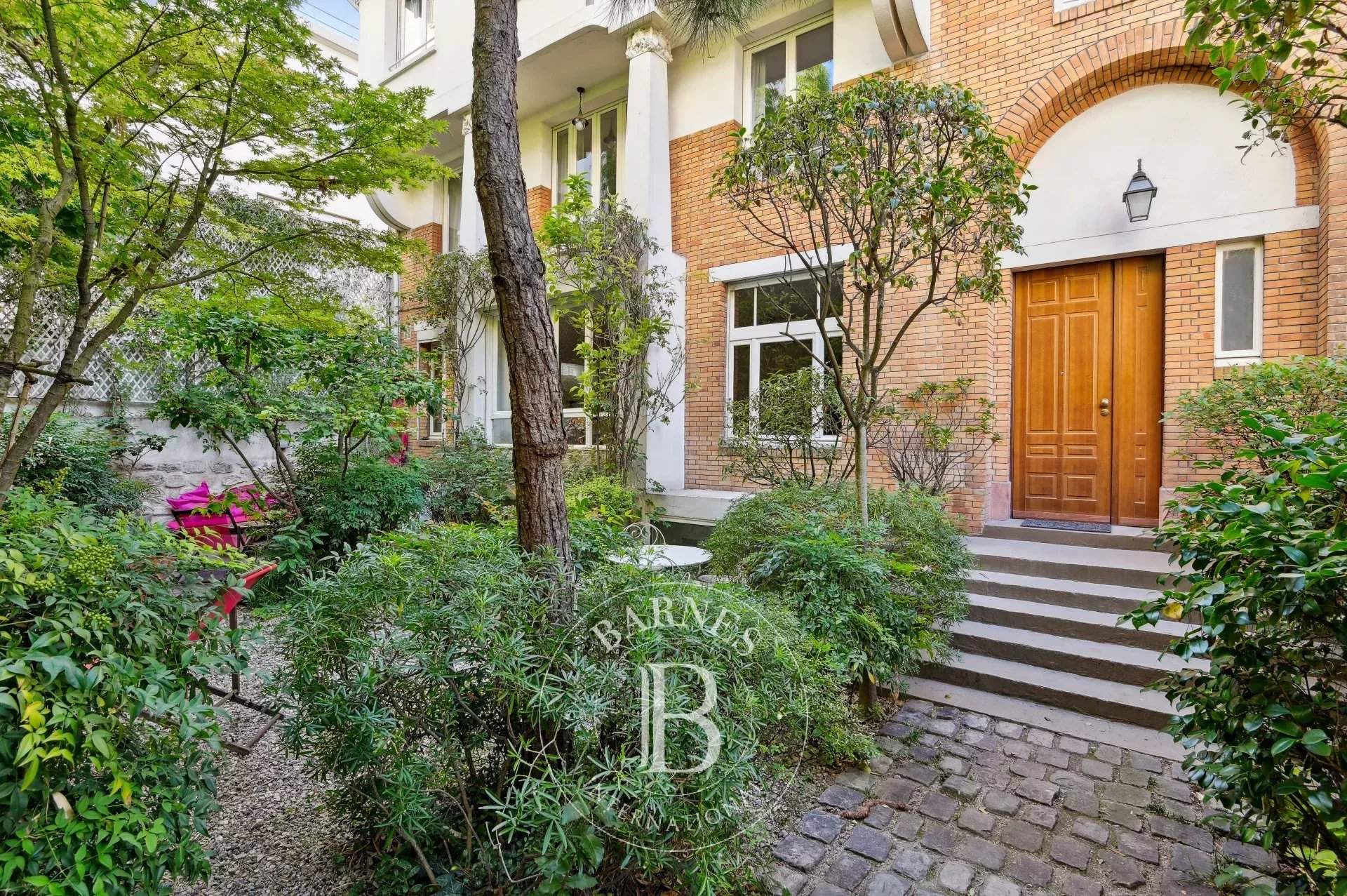Paris  - House 5 Bedrooms - picture 2
