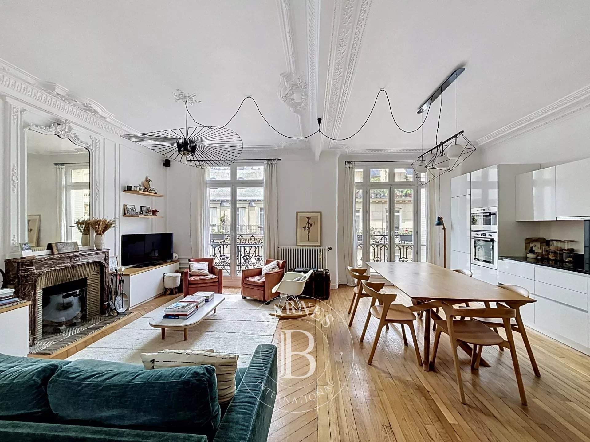 Paris  - Apartment 4 Bedrooms - picture 4