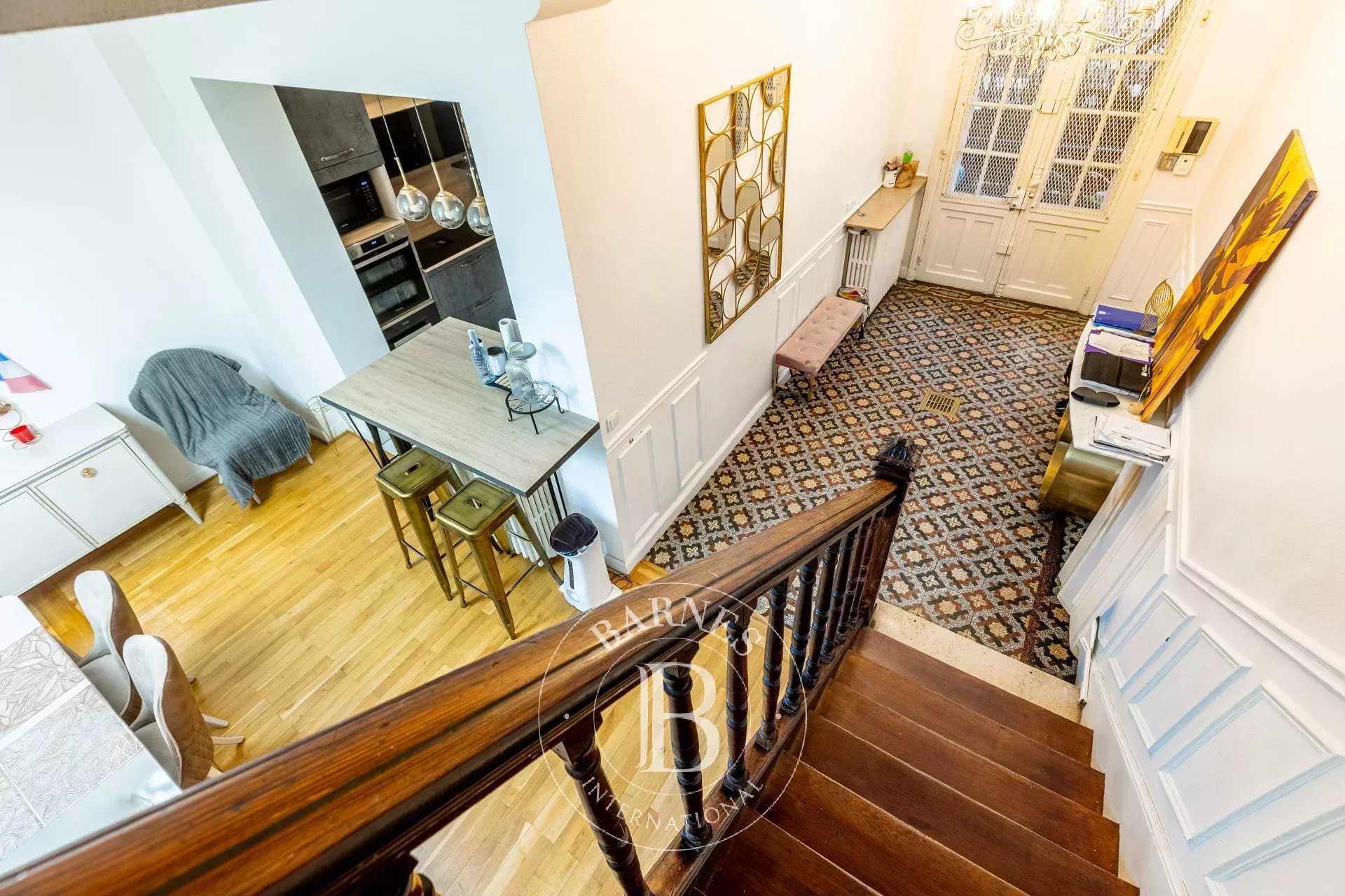 Boulogne-Billancourt  - Maison 11 Pi&egrave;ces 7 Chambres