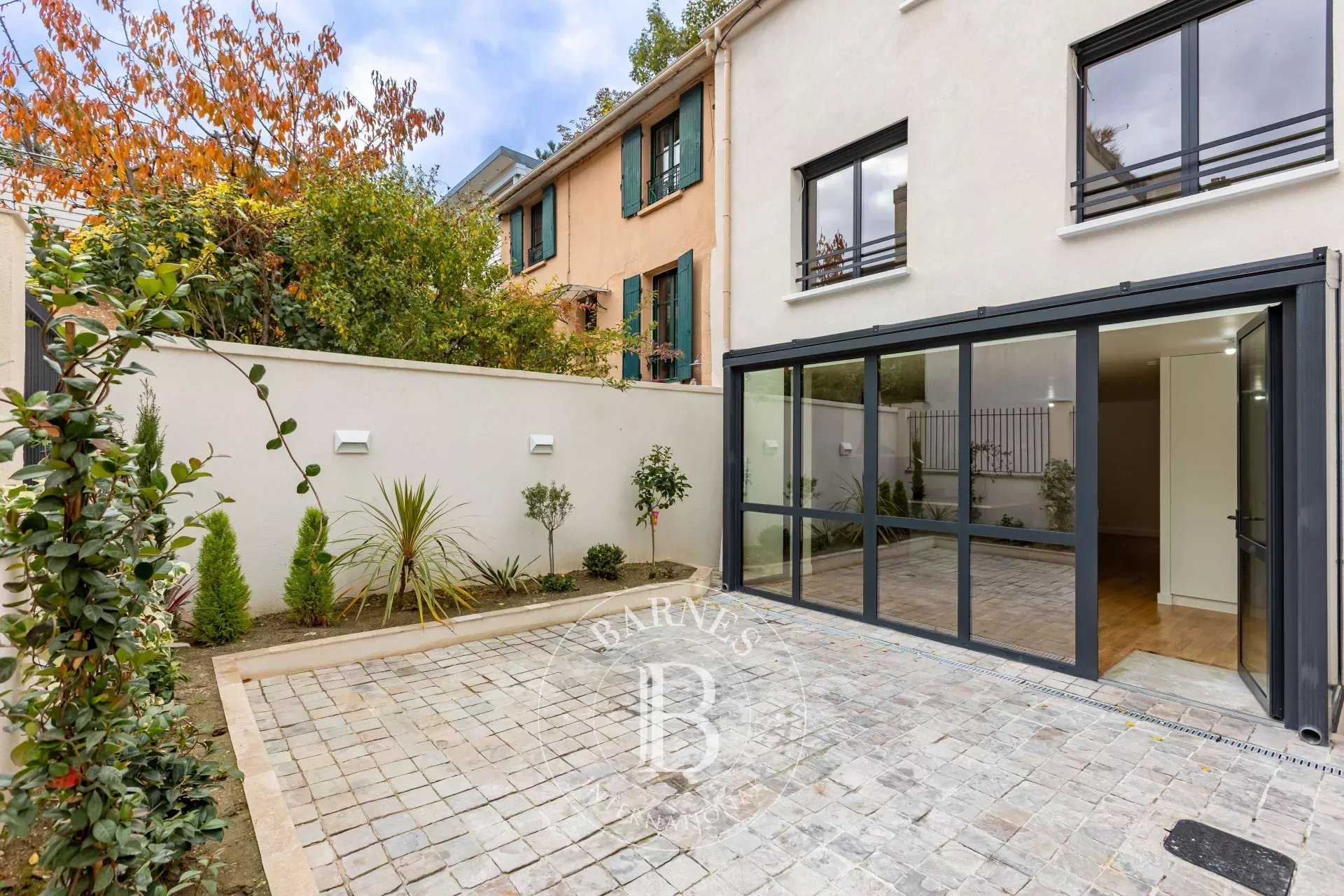 Boulogne-Billancourt  - Appartement 6 Pi&egrave;ces 4 Chambres