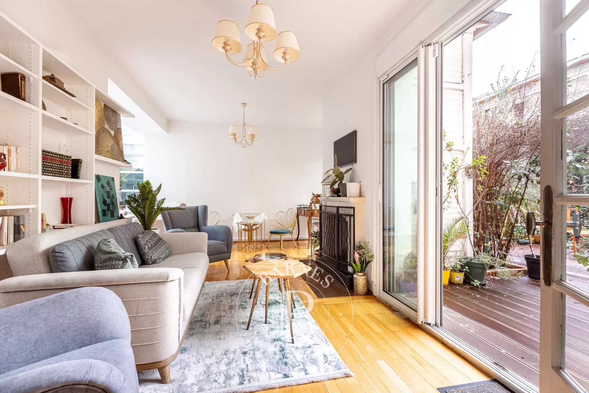 Boulogne-Billancourt  - Maison 11 Pi&egrave;ces 7 Chambres