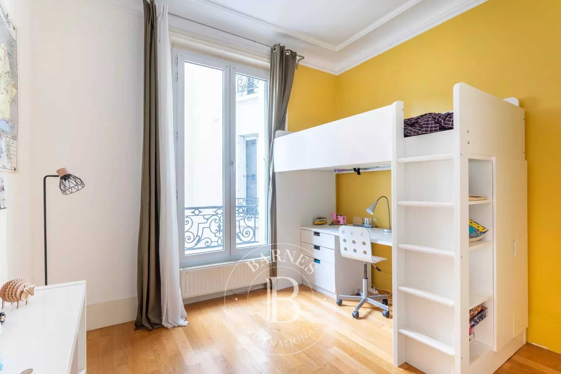 Boulogne-Billancourt  - Appartement 4 Pièces 3 Chambres