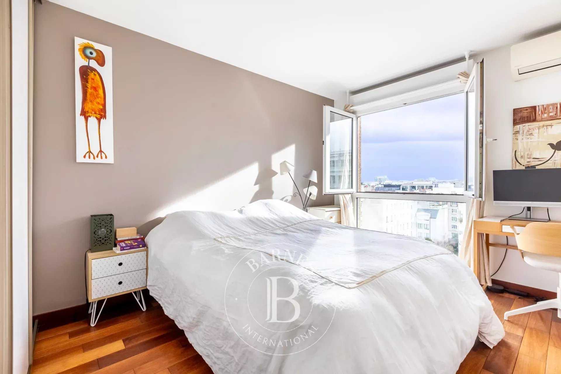 Boulogne-Billancourt  - Appartement 5 Pi&egrave;ces 3 Chambres