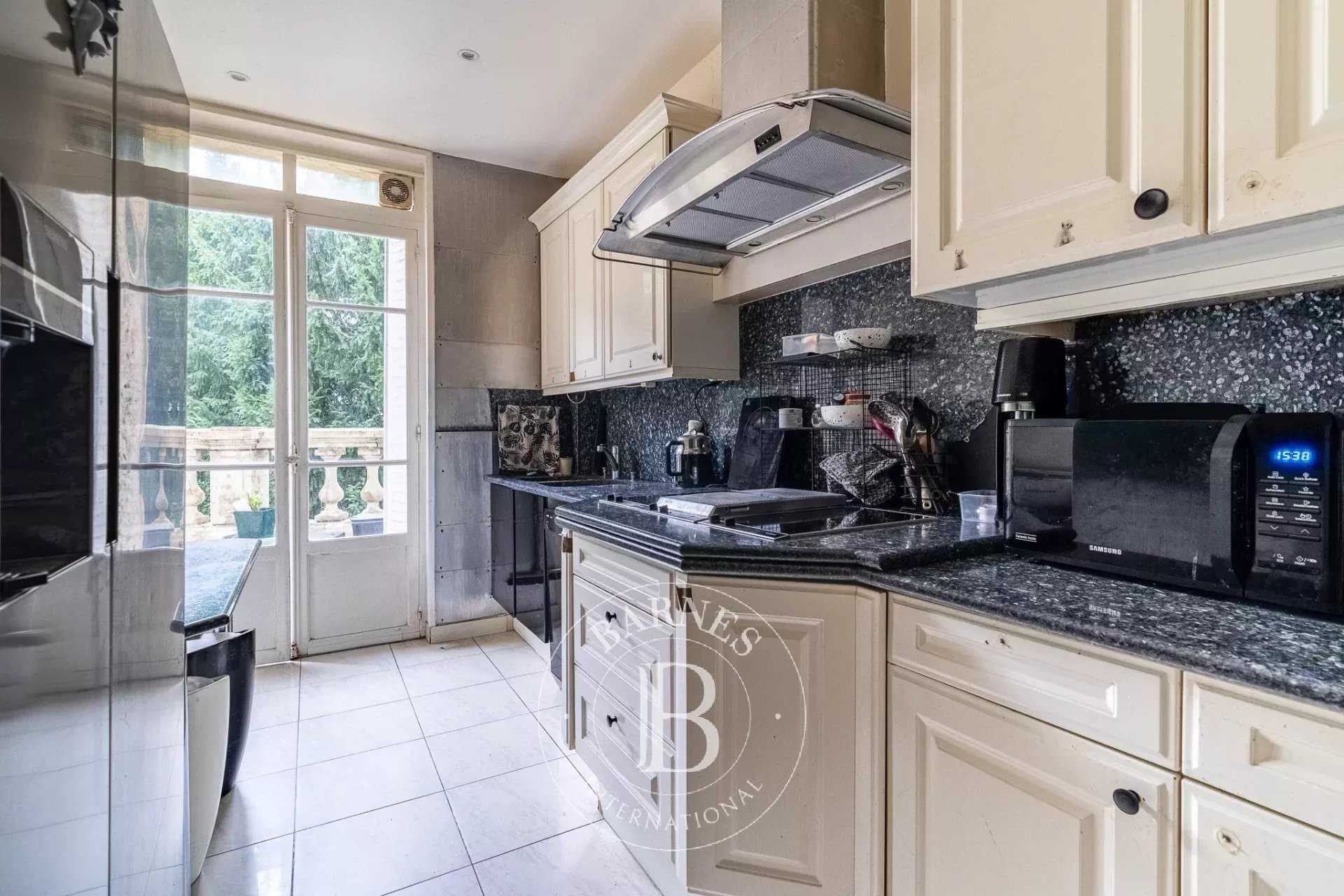 Boulogne-Billancourt  - Piso 5 Cuartos 4 Habitaciones