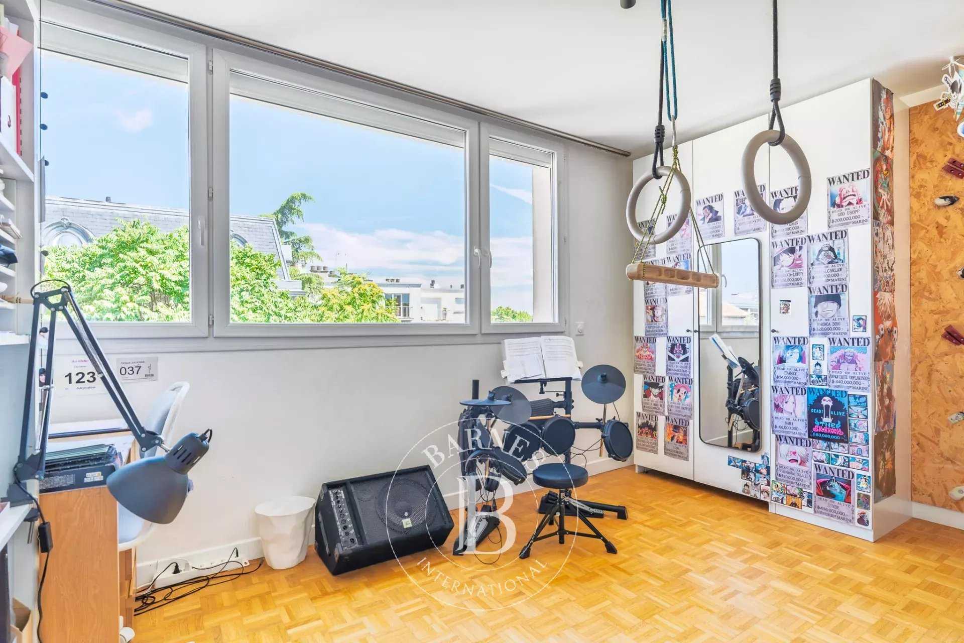 Boulogne-Billancourt  - Apartment 3 Bedrooms