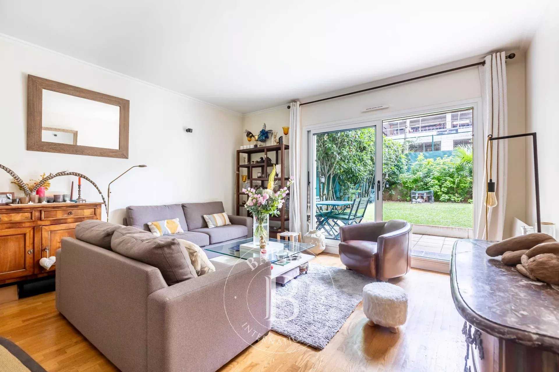 Boulogne-Billancourt  - Piso 5 Cuartos 3 Habitaciones