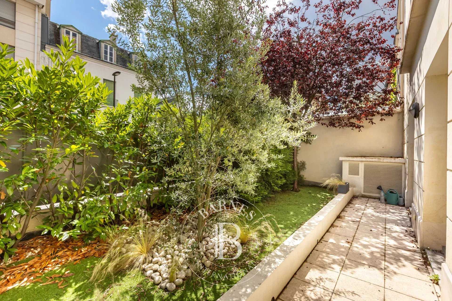 Boulogne-Billancourt  - Apartment 3 Bedrooms