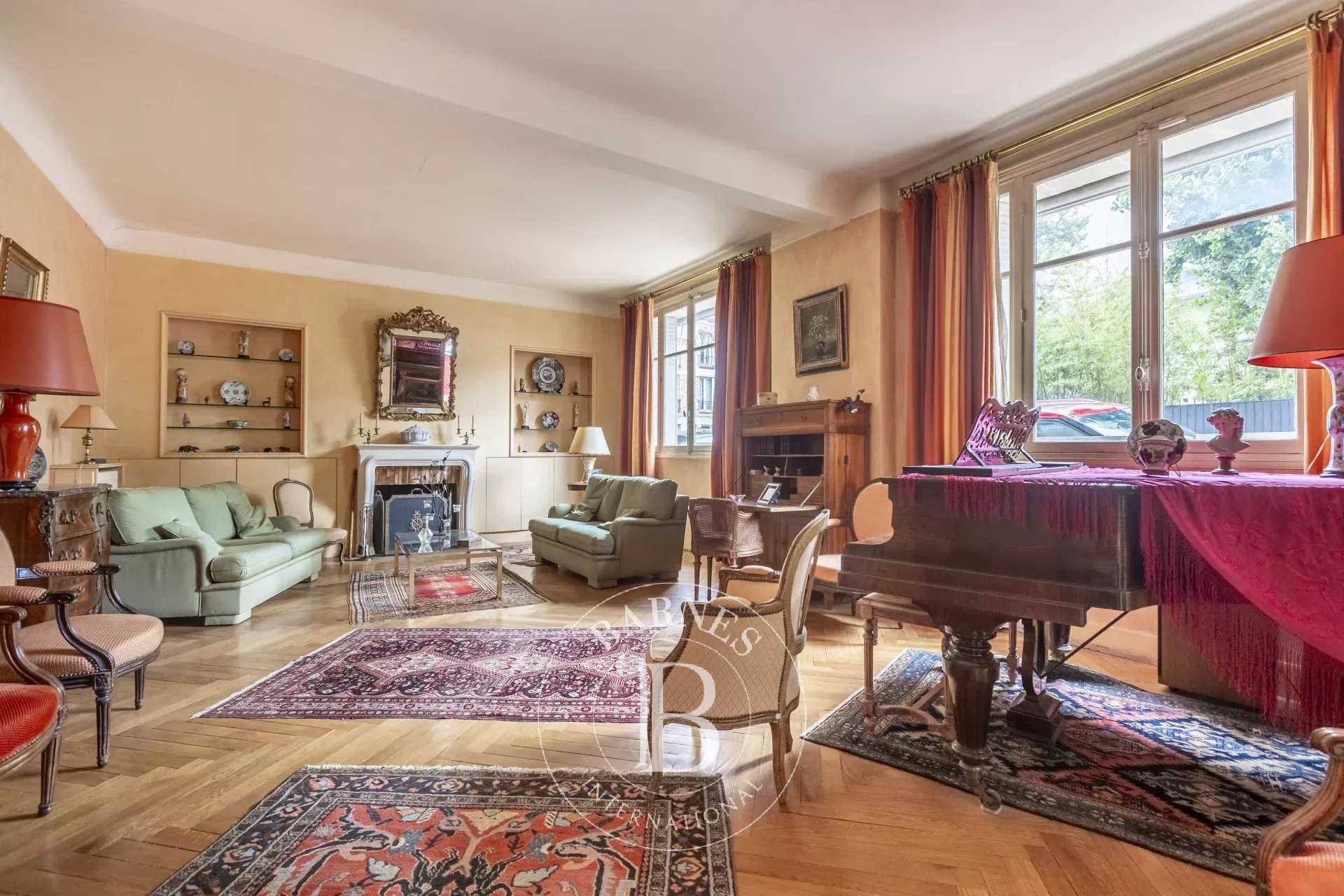 Boulogne-Billancourt  - Piso 6 Cuartos 4 Habitaciones