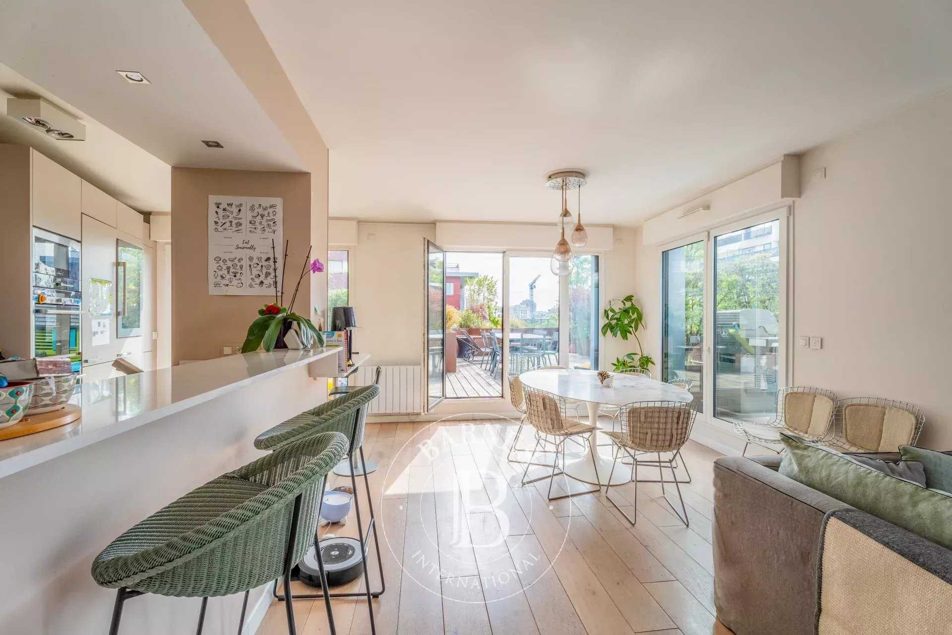Boulogne-Billancourt  - Appartement 8 Pièces 5 Chambres