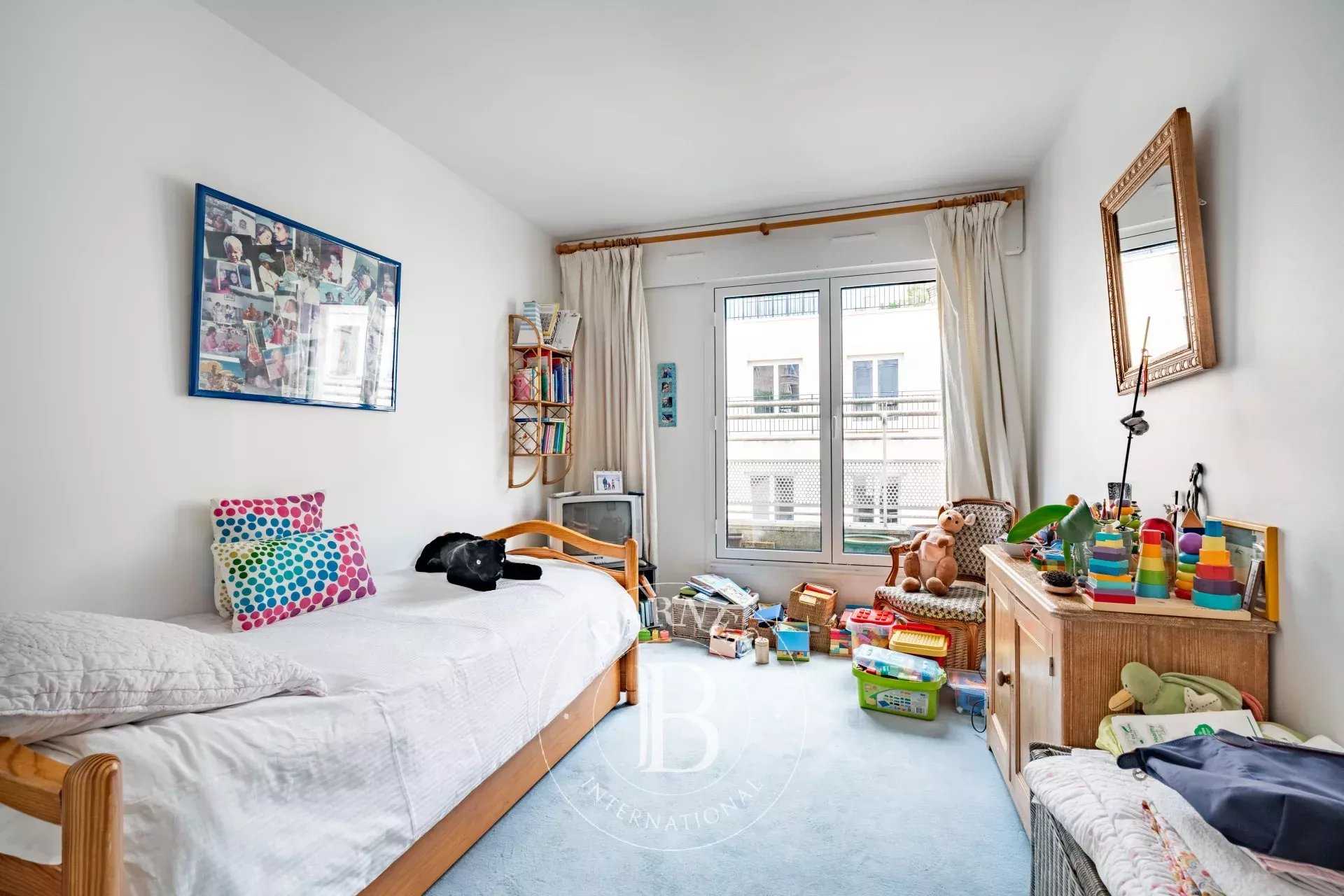 Boulogne-Billancourt  - Piso 5 Cuartos 4 Habitaciones
