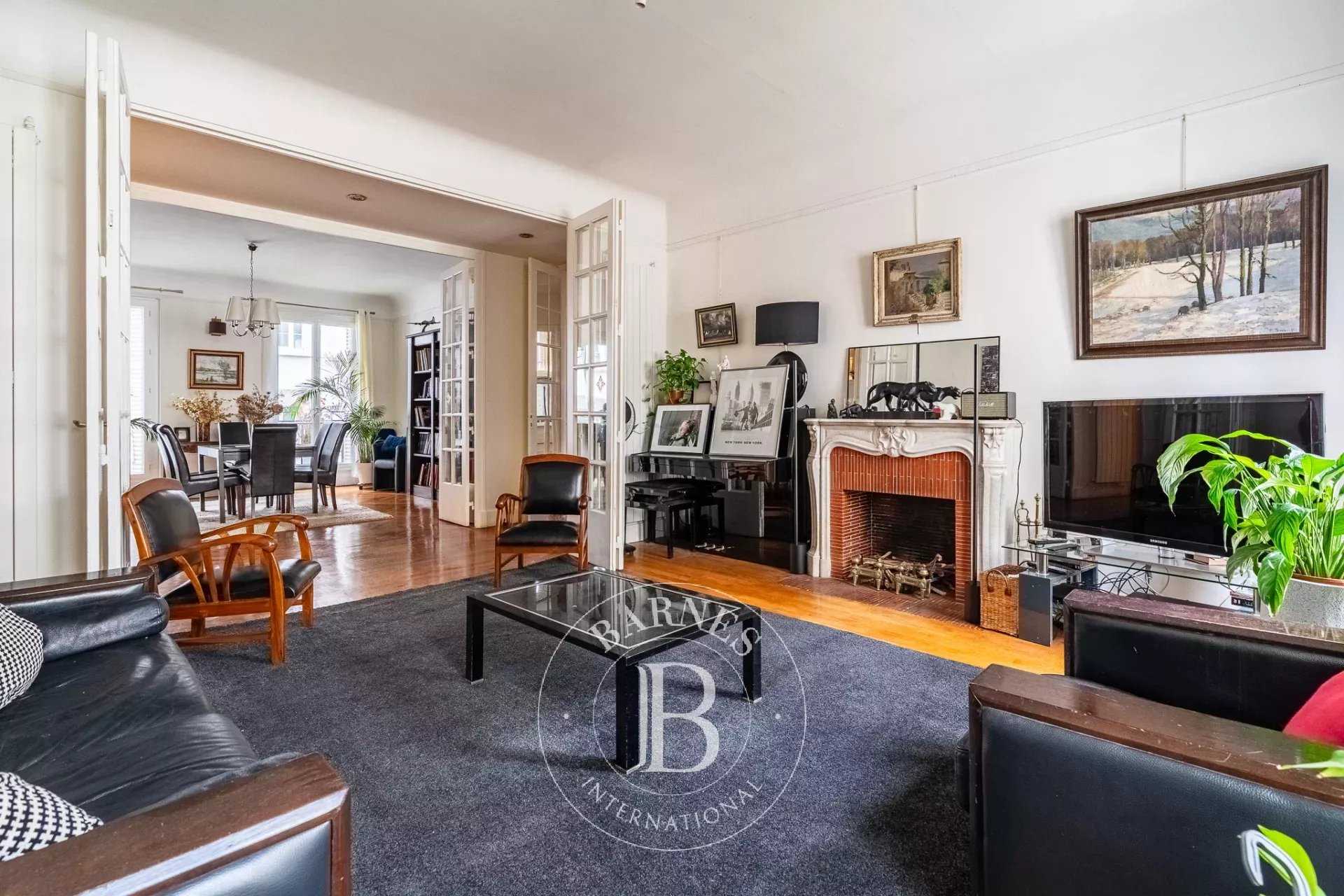 Boulogne-Billancourt  - Piso 5 Cuartos 4 Habitaciones