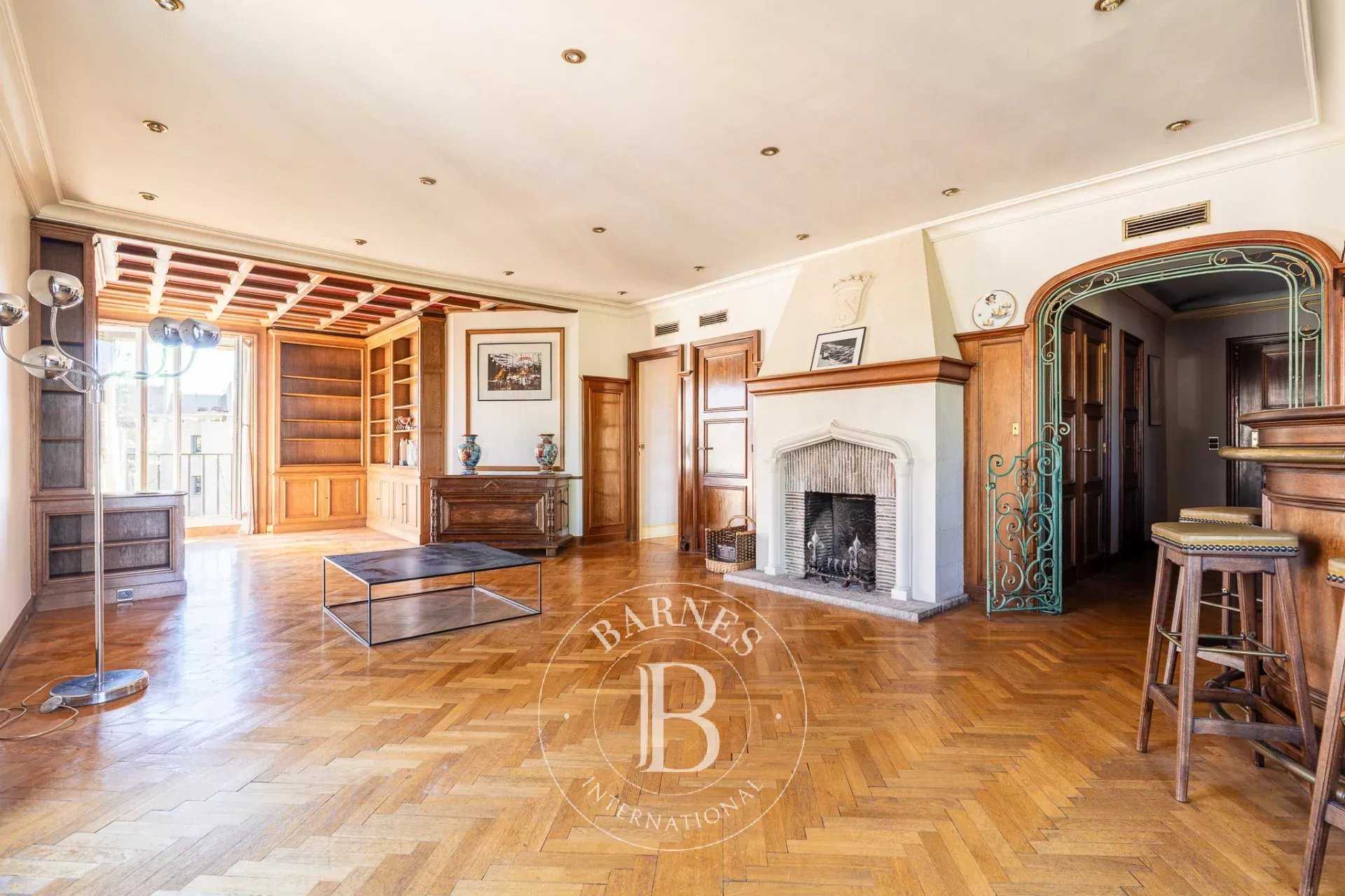 Boulogne-Billancourt  - Apartment 3 Bedrooms