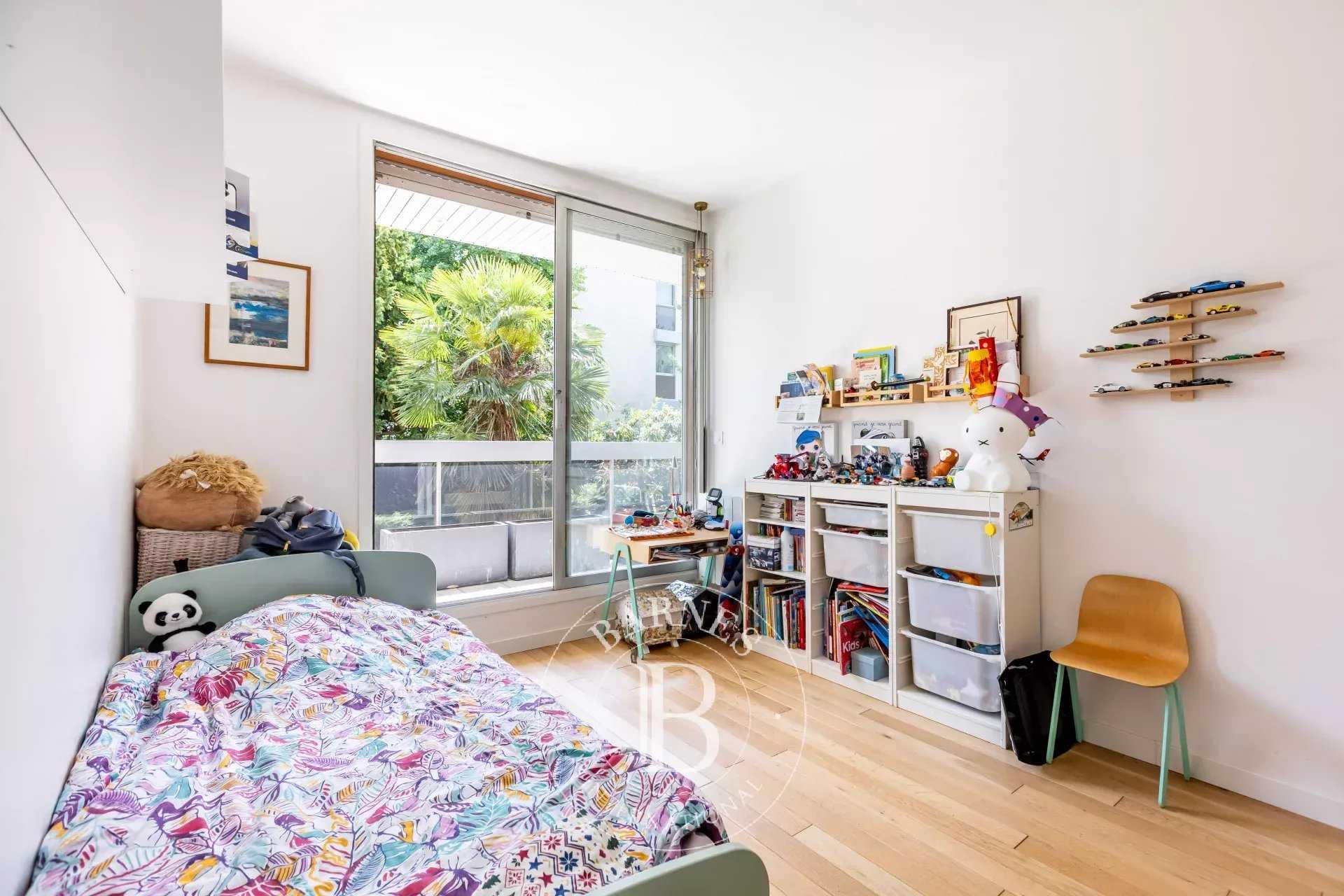 Boulogne-Billancourt  - Apartment 3 Bedrooms